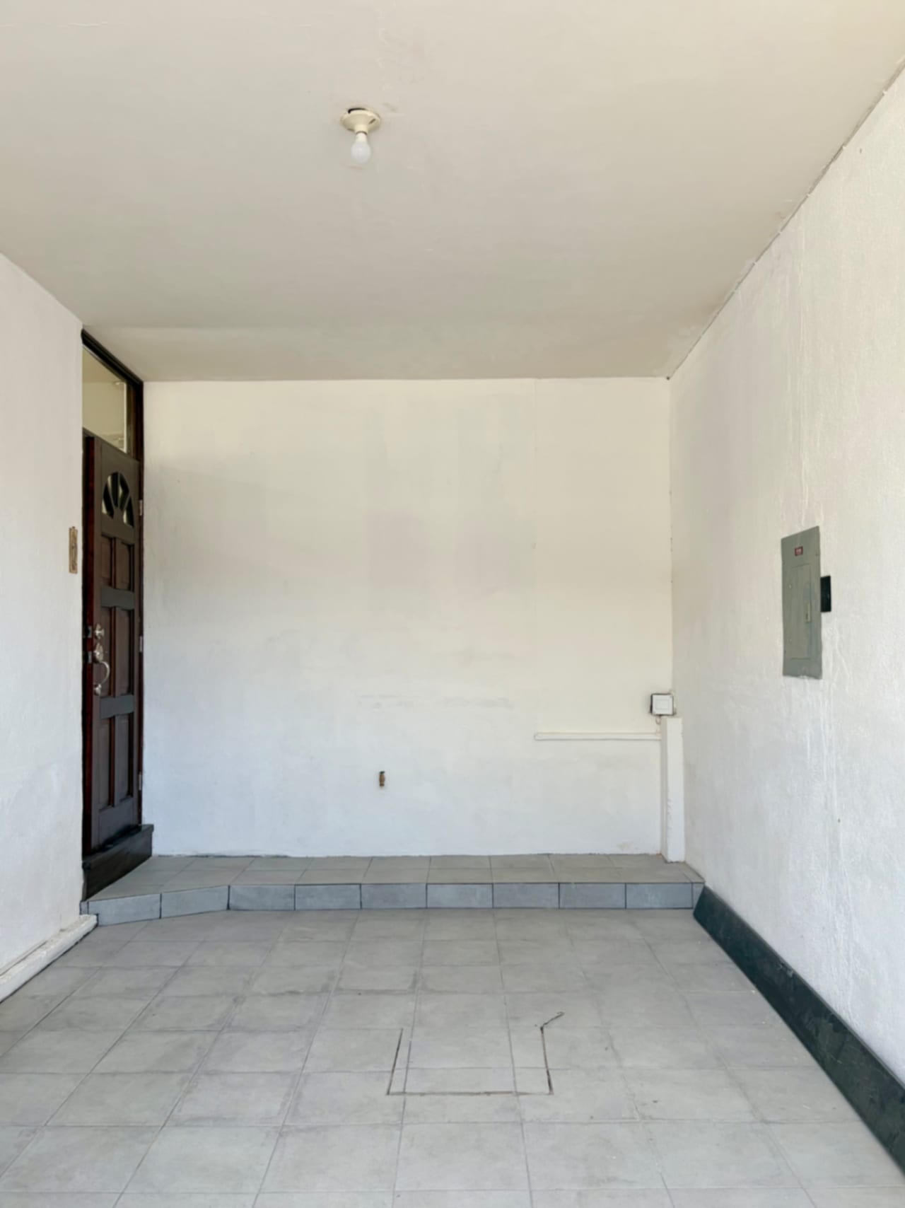 Alquilo Linda Casa Remodelada de 1 Nivel en Colonia Oakland 2 — Casa en Alquiler en Zona 10, Guatemala, Ciudad — foto 15 de 15