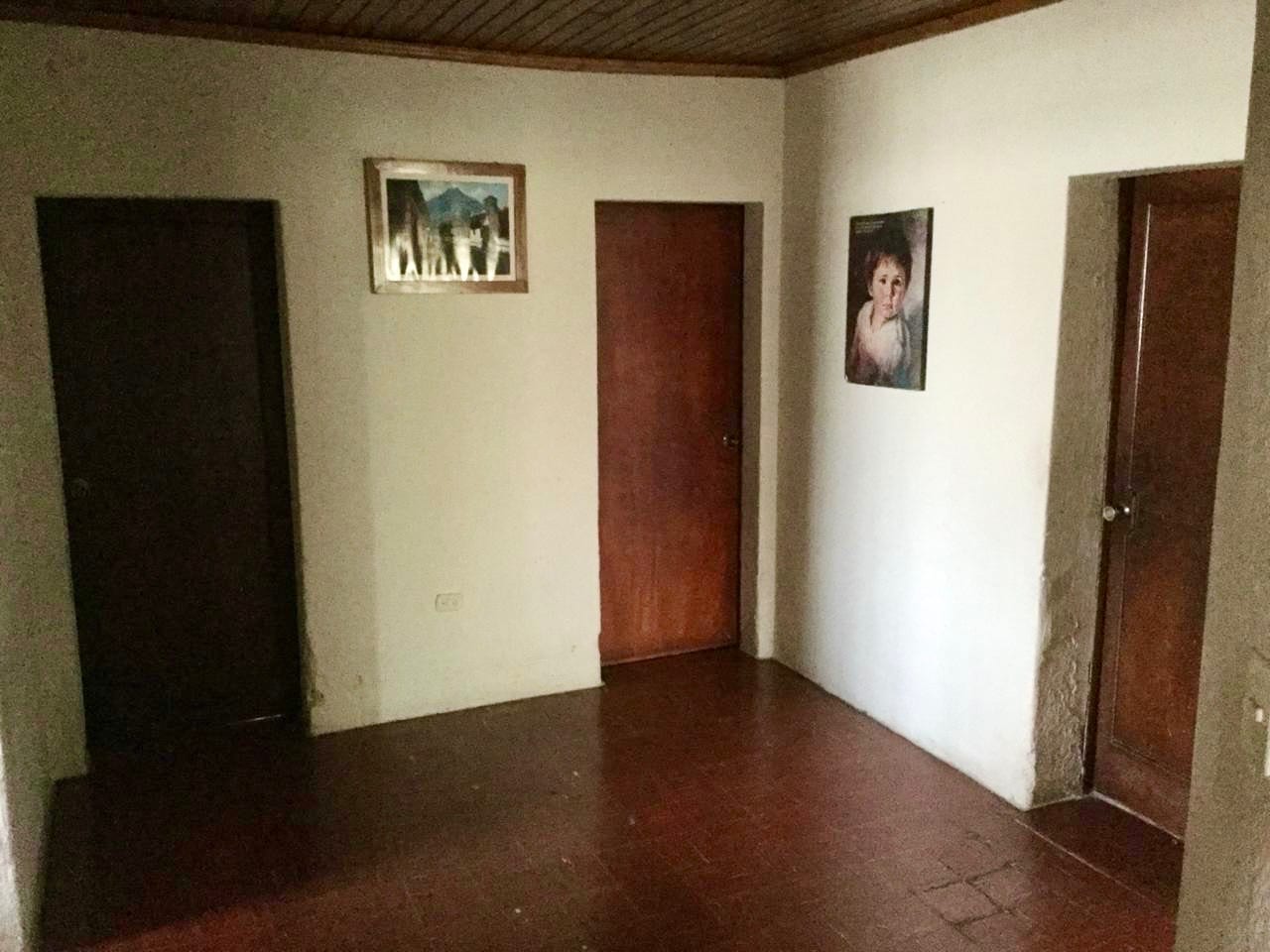 Alquilo Amplia Propiedad Cercana a Hospitales en Zona 11 — Casa en Alquiler en Zona 11, Guatemala, Ciudad — foto 2 de 6