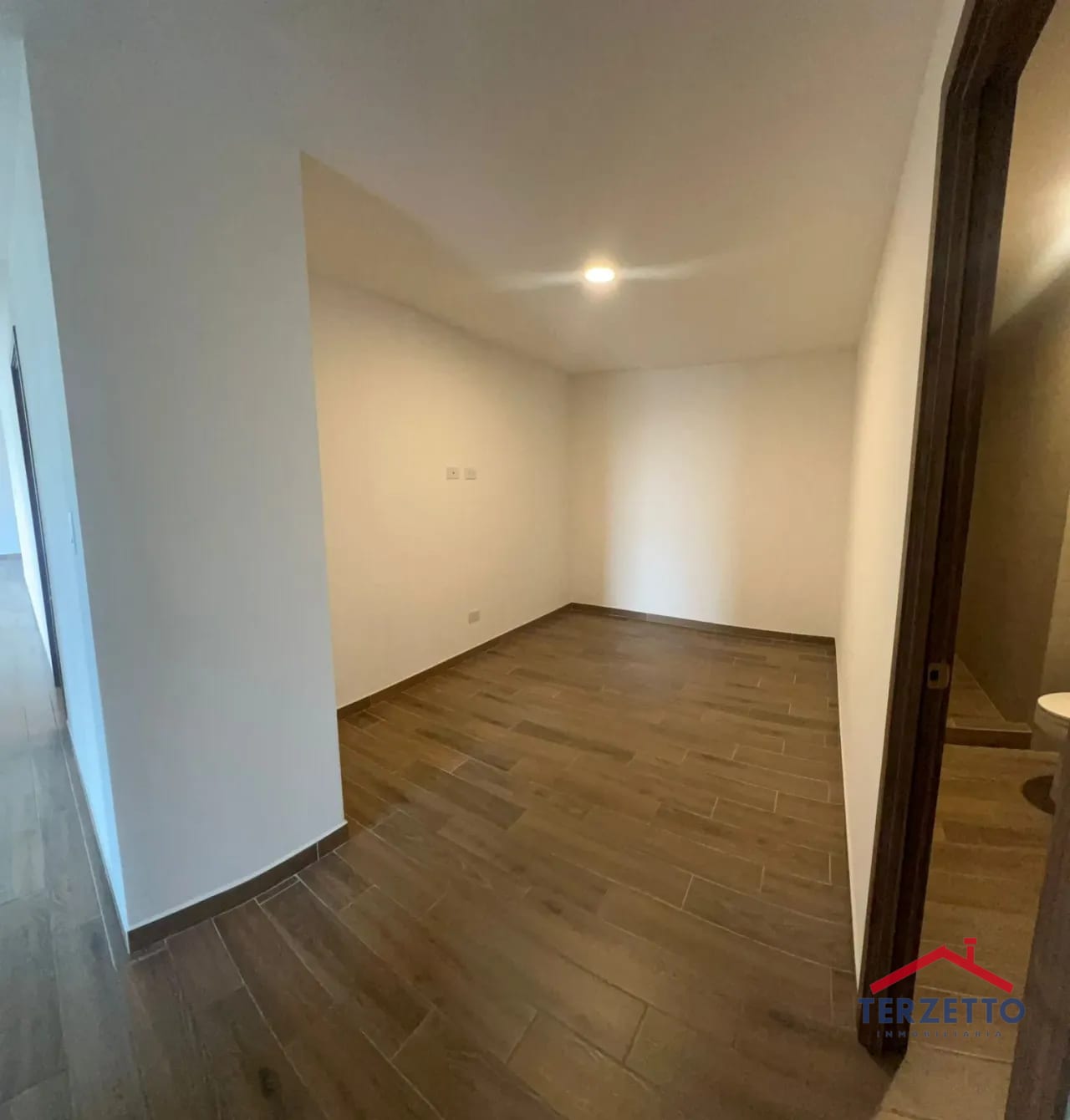 Apartamento en Parque 14 — Apartamento en Alquiler en Parque 14, Zona 14, Guatemala, Ciudad — foto 8 de 15