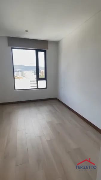 Ferré Diez Zona 10 — Apartamento en Alquiler en Ferré Diez, Zona 10, Guatemala, Ciudad — foto 9 de 12