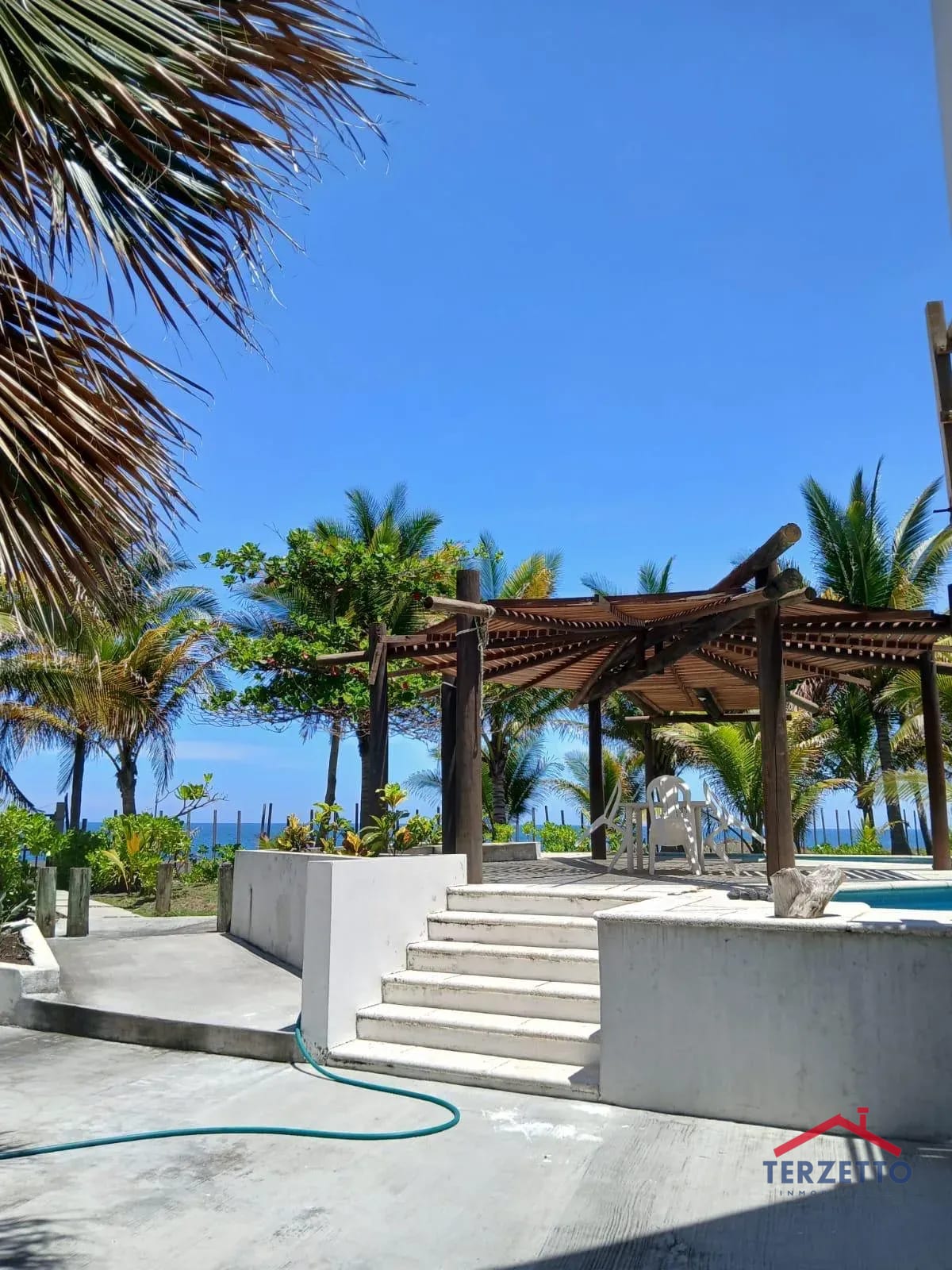 Casa Frente al Mar, el Pumpo — Casa vacacional en Venta en Monterrico, Santa Rosa — foto 1 de 17