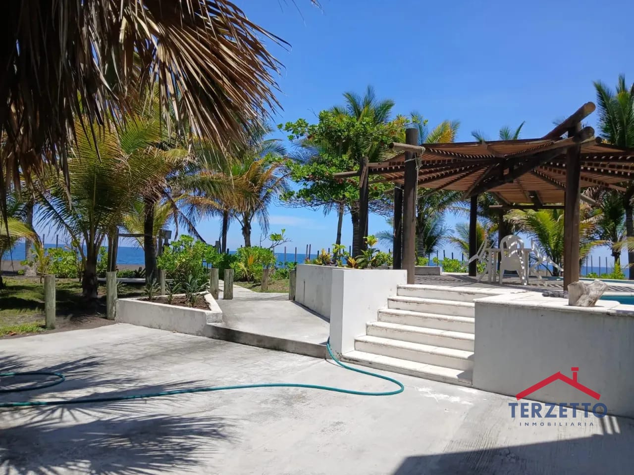 Casa Frente al Mar, el Pumpo — Casa vacacional en Venta en Monterrico, Santa Rosa — foto 3 de 17