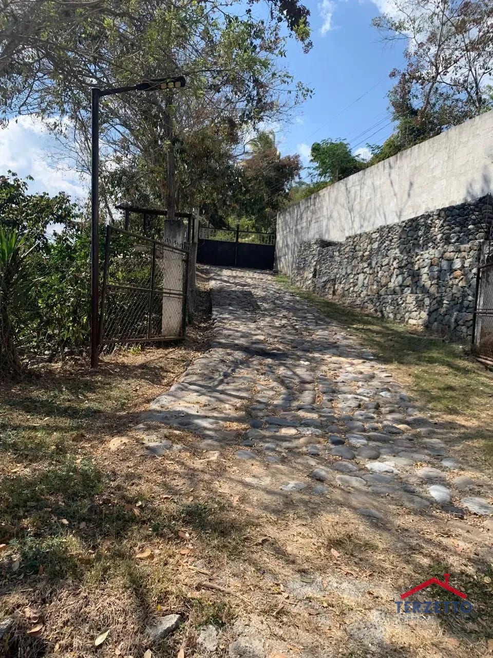 Casa y Terreno Carretera a San José del Golfo — Casa en Venta en San José del Golfo, Guatemala, Ciudad — foto 3 de 17
