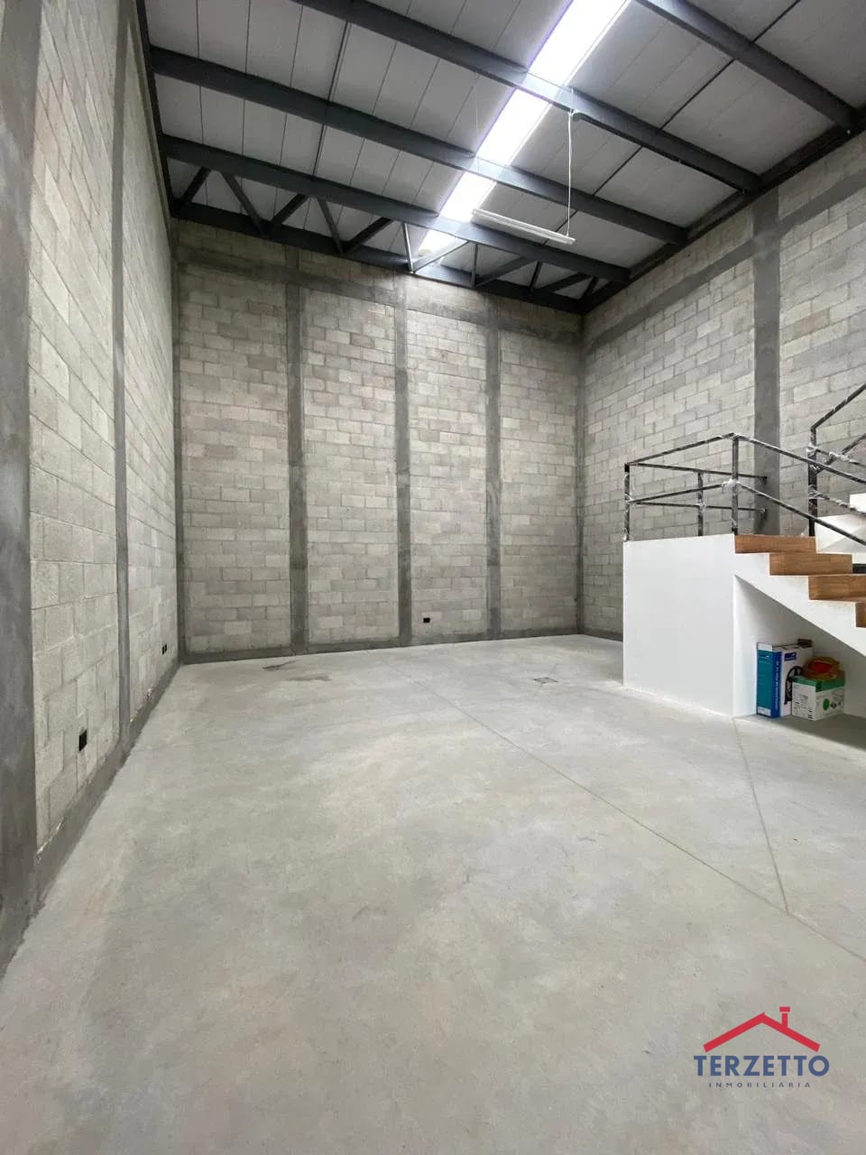 Bodega Empresarial Chimaltenango — Bodega / Ofibodega en Alquiler en San Andrés Itzapa, Chimaltenango — foto 4 de 7