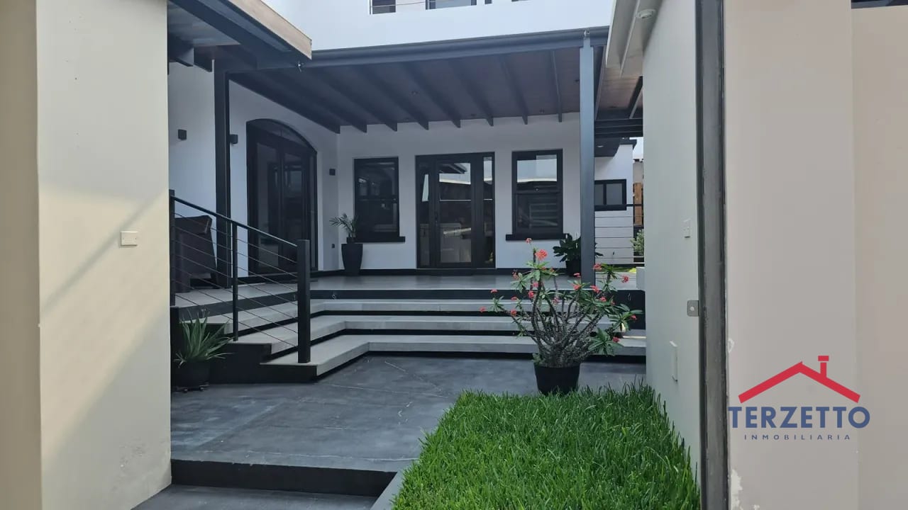 Casa Amueblada en Chimaltenango — Casa en Venta en Chimaltenango, Chimaltenango — foto 15 de 17