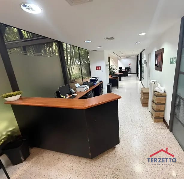 Oficina Zona 10 — Oficina en Alquiler en Zona 10, Guatemala, Ciudad — foto 6 de 8
