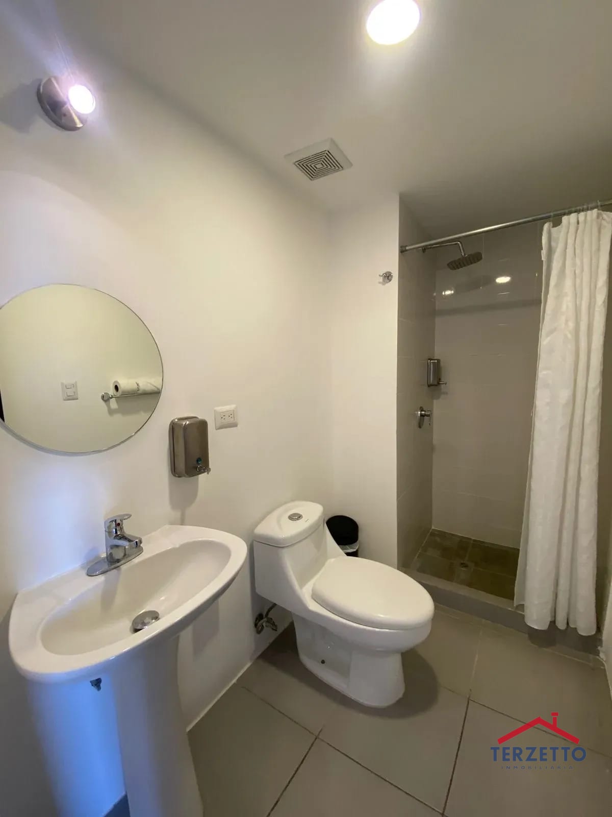 Apartamento Amueblado Meraki zona 14 — Apartamento en Venta en Meraki Z10, Zona 10, Guatemala, Ciudad — foto 13 de 17