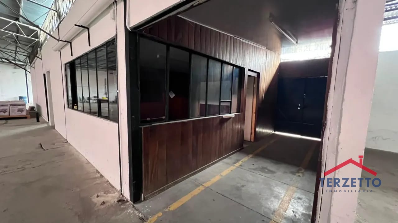 Bodega en Avenida Petapa Zona 12 — Bodega / Ofibodega en Alquiler en Zona 12, Guatemala, Ciudad — foto 11 de 15