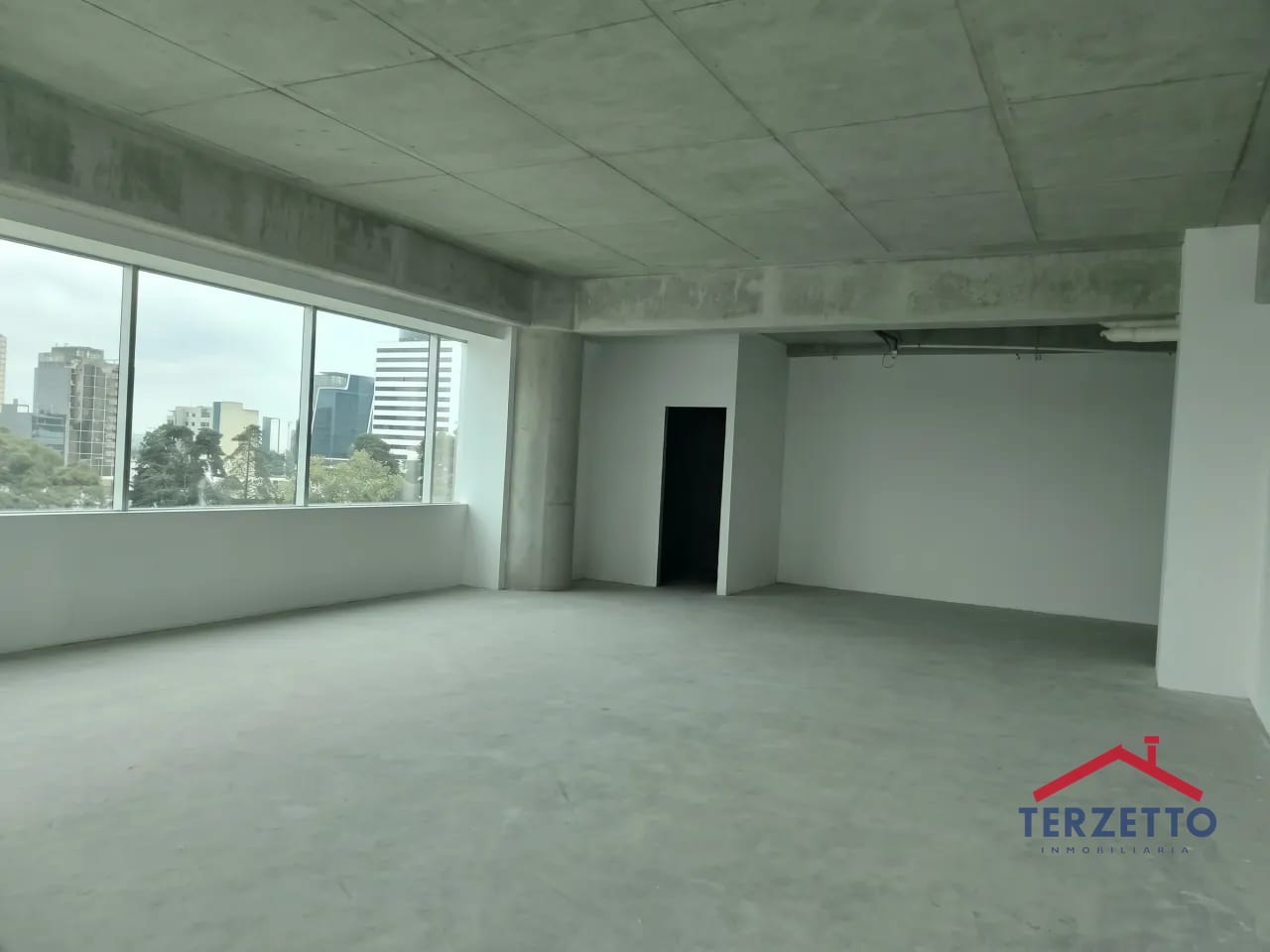 Oficina Zona 9 — Oficina en Alquiler en Zona 9, Guatemala, Ciudad — foto 1 de 4