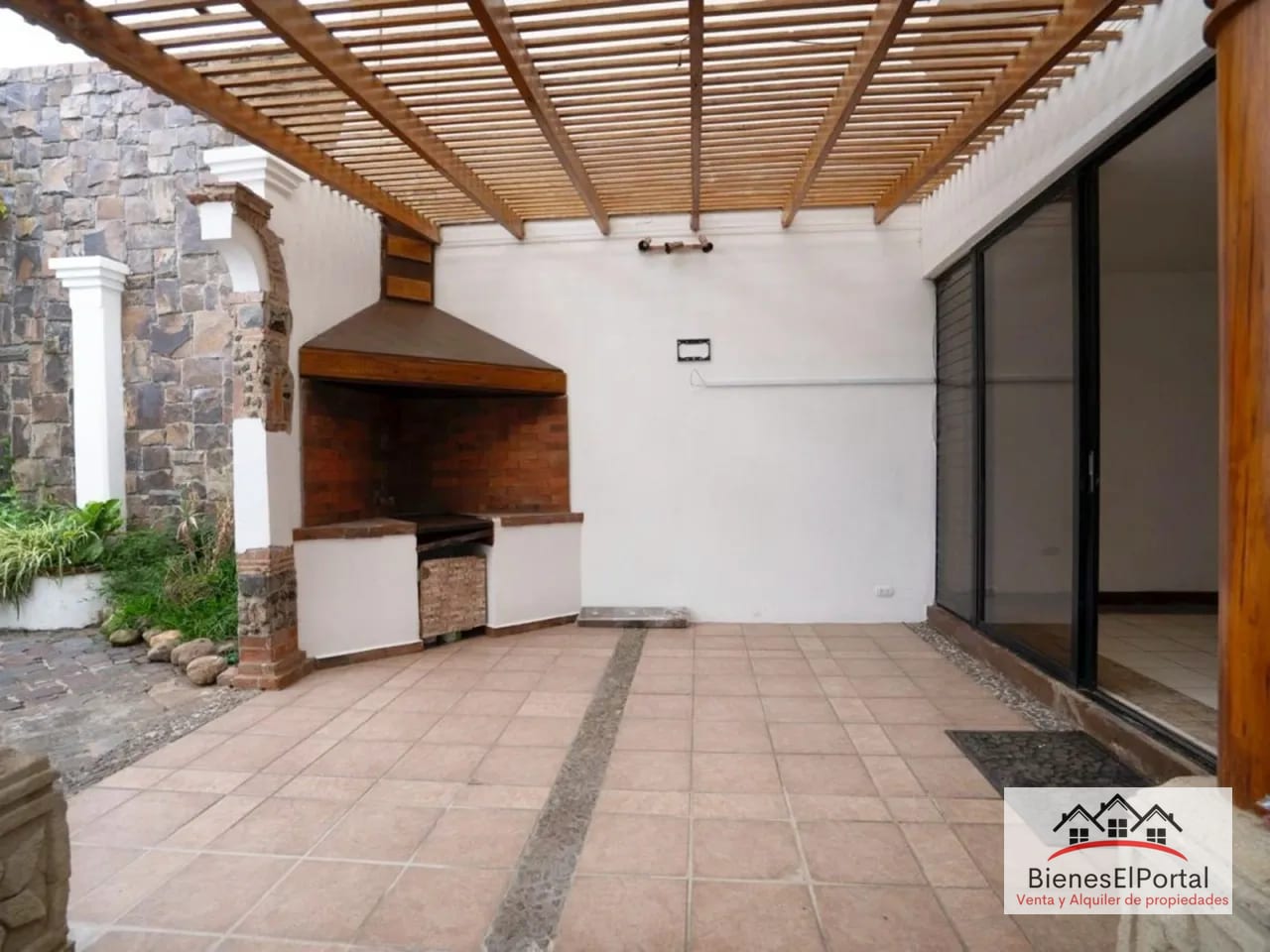 Casa en San Miguel II, Km.16.5 CAES Santa Catarina Pinula — Casa en Venta en Carretera a El Salvador, Guatemala, Ciudad — foto 5 de 9