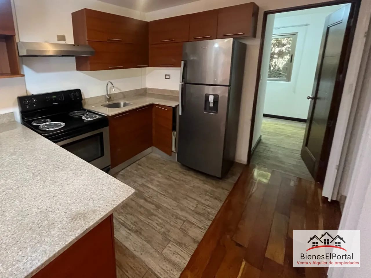 Apartamento en renta en Encinalito de Oakland Zona 10 — Casa en Venta en Zona 10, Guatemala, Ciudad — foto 2 de 6