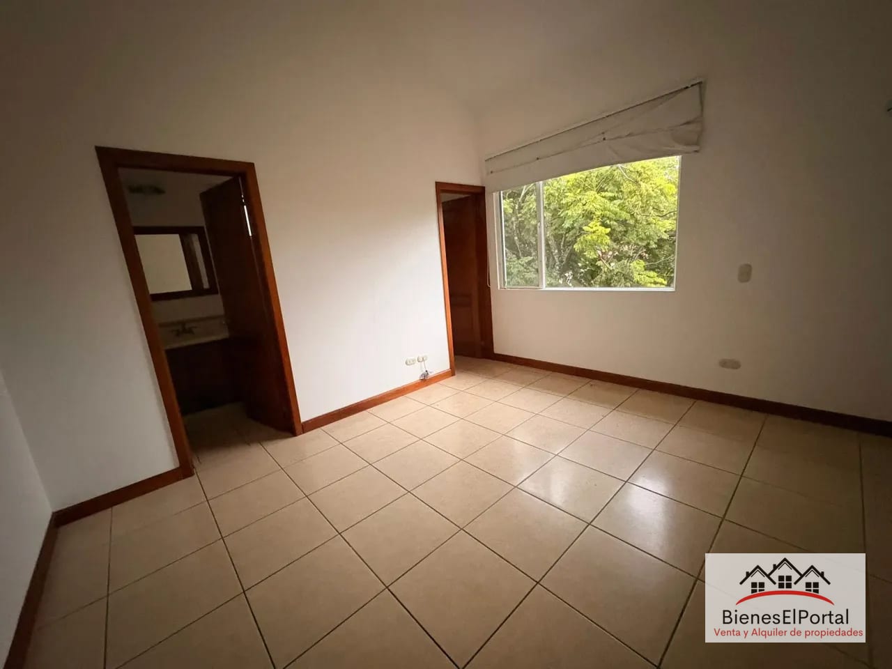Casa en Portal del Bosque 1 Km. 21 Carretera al Salvador — Casa en Venta en Portal del Bosque, Carretera a El Salvador, Guatemala, Ciudad — foto 5 de 7