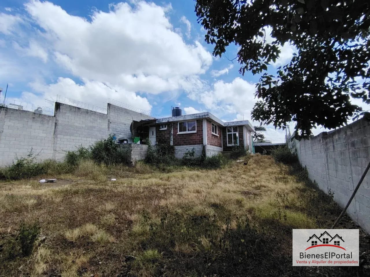 Terreno en Residencial con Apartamento en Balcones San Cristóbal — Casa en Venta en Zona 8 Mixco, Guatemala, Ciudad — foto 1 de 8