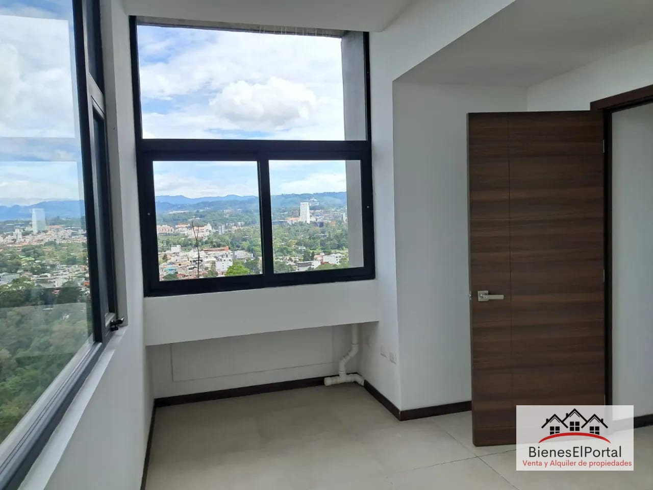 Apartamento en renta en Edificio Mira Zona 10 — Apartamento en Venta en Mira, Zona 10, Guatemala, Ciudad — foto 3 de 7