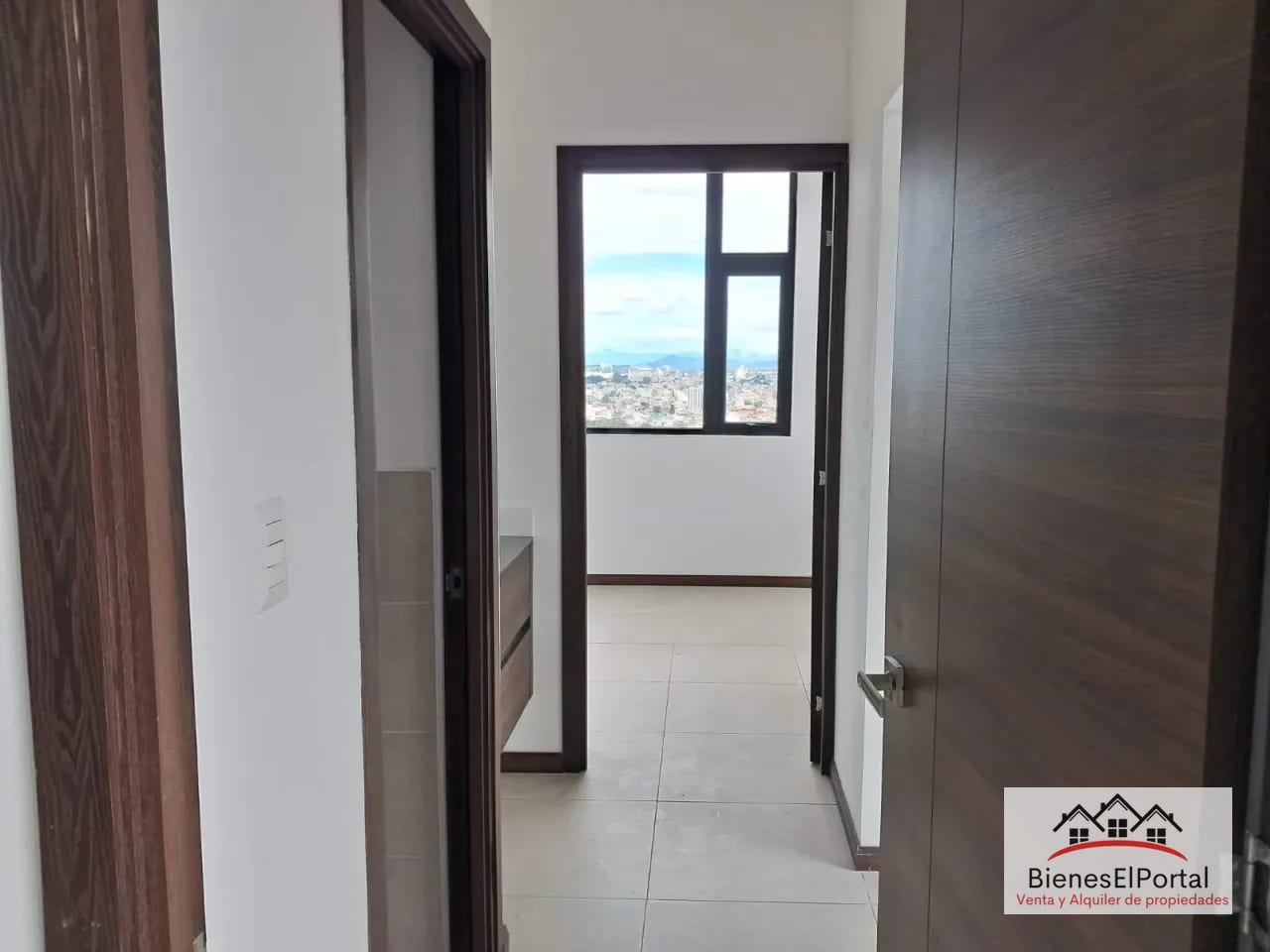 Apartamento en renta en Edificio Mira Zona 10 — Apartamento en Venta en Mira, Zona 10, Guatemala, Ciudad — foto 5 de 7