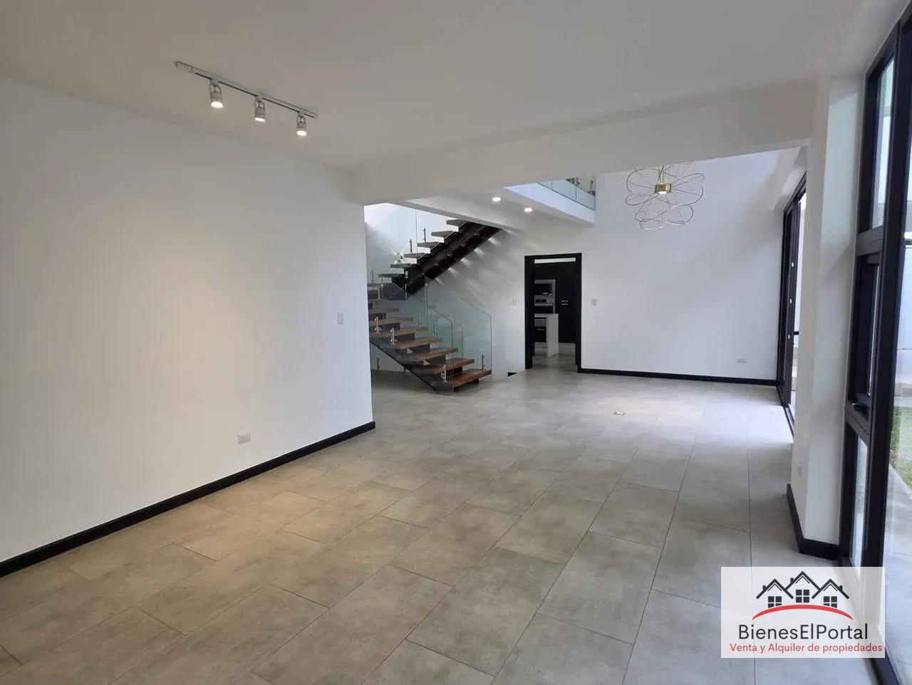 Linda casa en Lomas de San Isidro Zona 16 — Casa en Venta en Lomas de San Isidro, Zona 16, Guatemala, Ciudad — foto 4 de 6