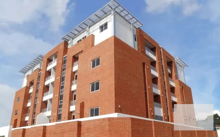 AMPLIO APARTAMNTO EN ZONA 10 ALANDRA — Apartamento en Alquiler en Zona 10, Guatemala, Ciudad — foto 1 de 5