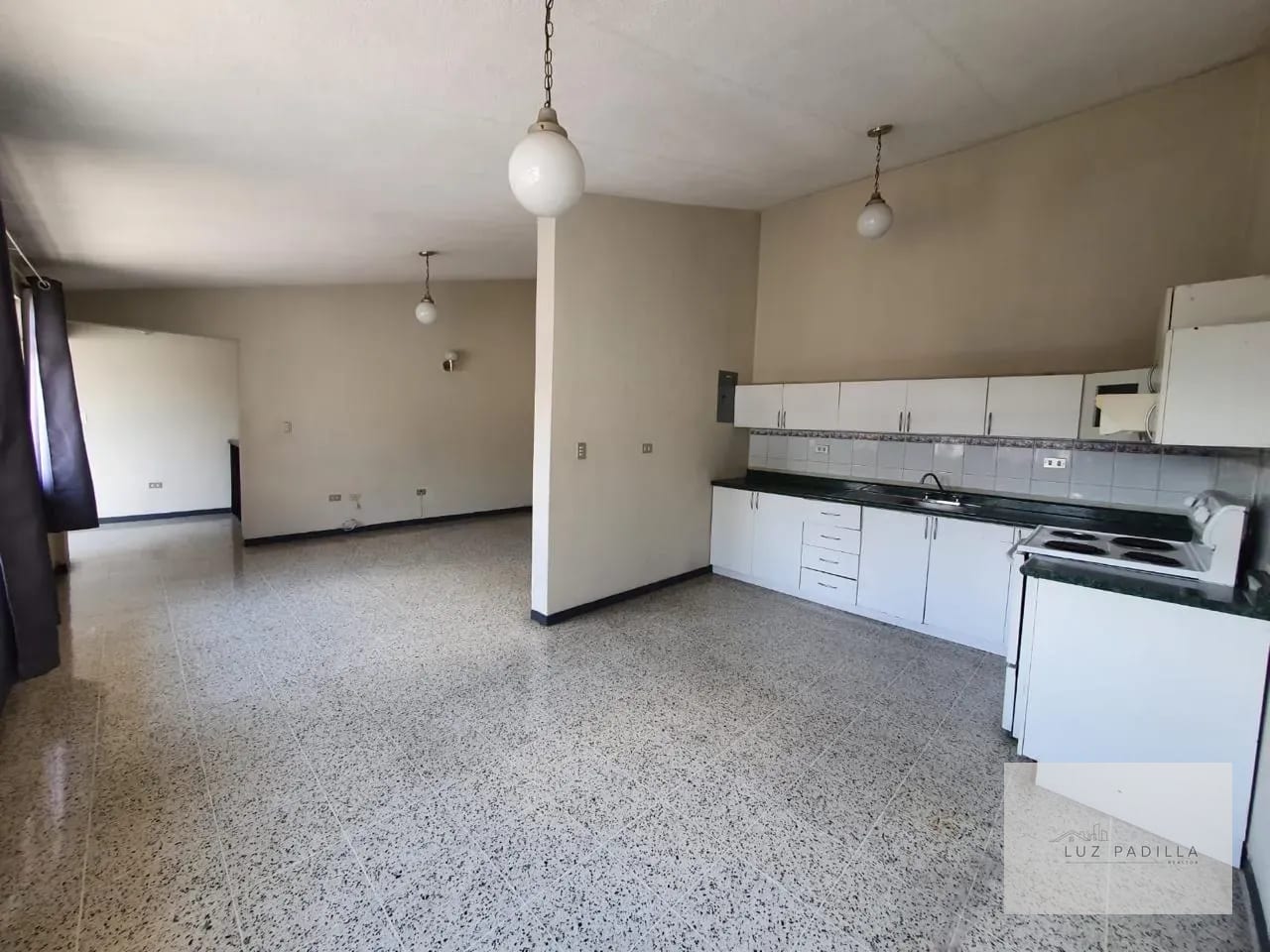 Amplia casa en Colonia El Carmen Zona 12 — Casa en Venta en El Carmen, Zona 12, Guatemala, Ciudad — foto 7 de 17