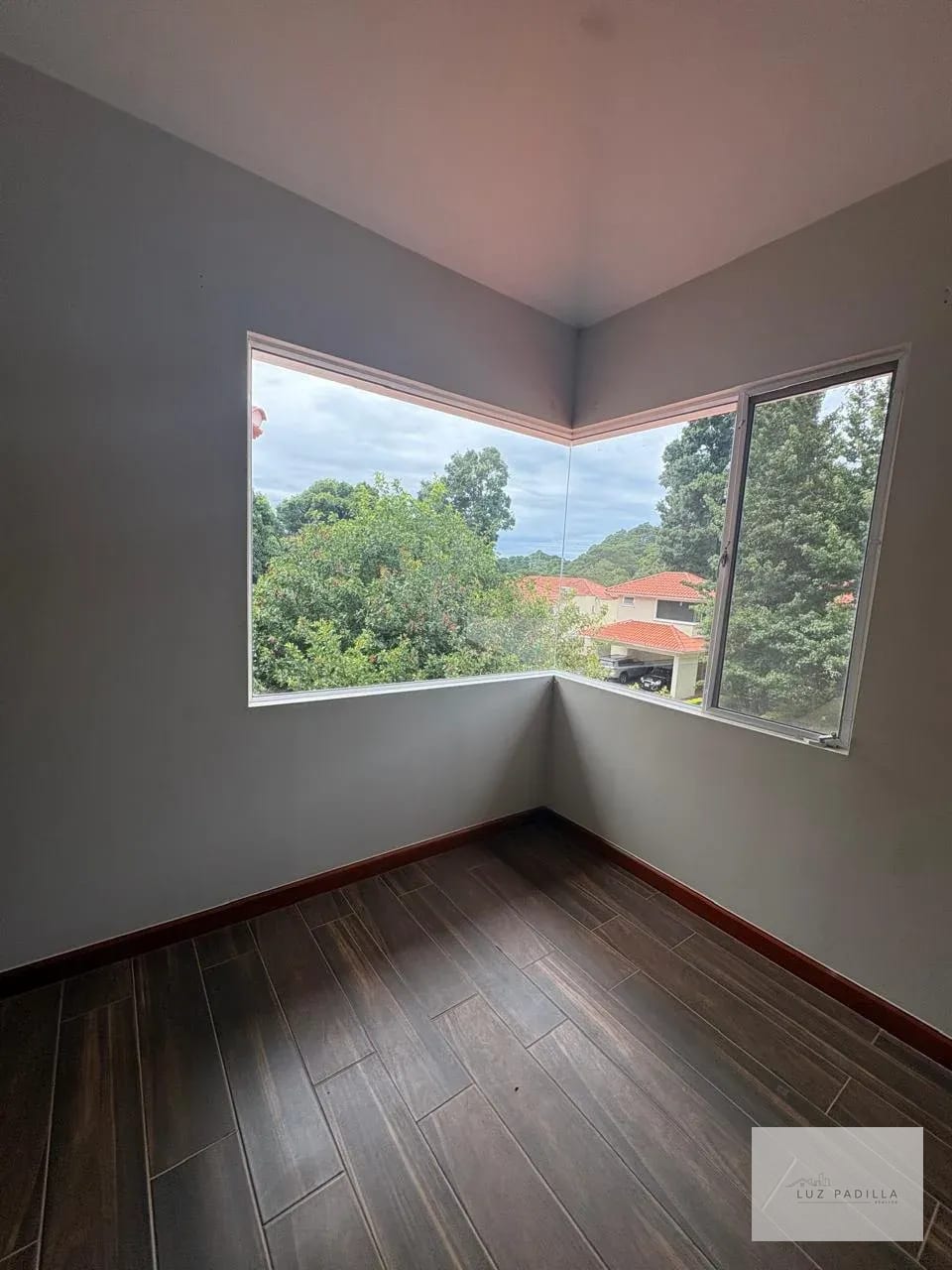 Espectacular y Amplia casa Portal del Bosque 2 — Casa en Alquiler en Portal del Bosque II, Carretera a El Salvador, Guatemala, Ciudad — foto 11 de 17