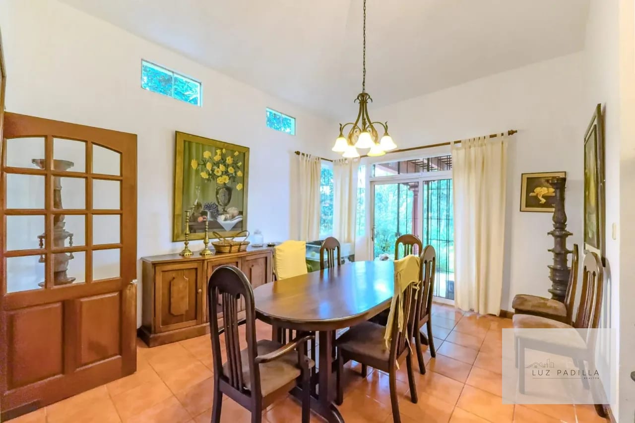 Venta de Amplia Casa en San Jose Pinula — Casa en Venta en San José Pinula, Guatemala, Ciudad — foto 13 de 15