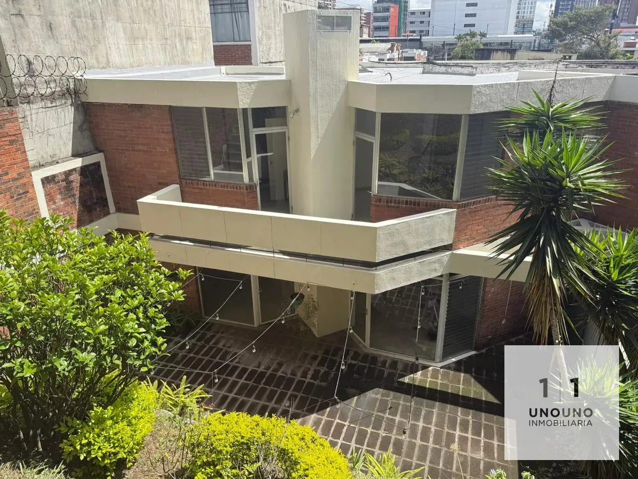 Casa en alquiler en zona 10 — Casa en Alquiler en Zona 10, Guatemala, Ciudad — foto 3 de 10