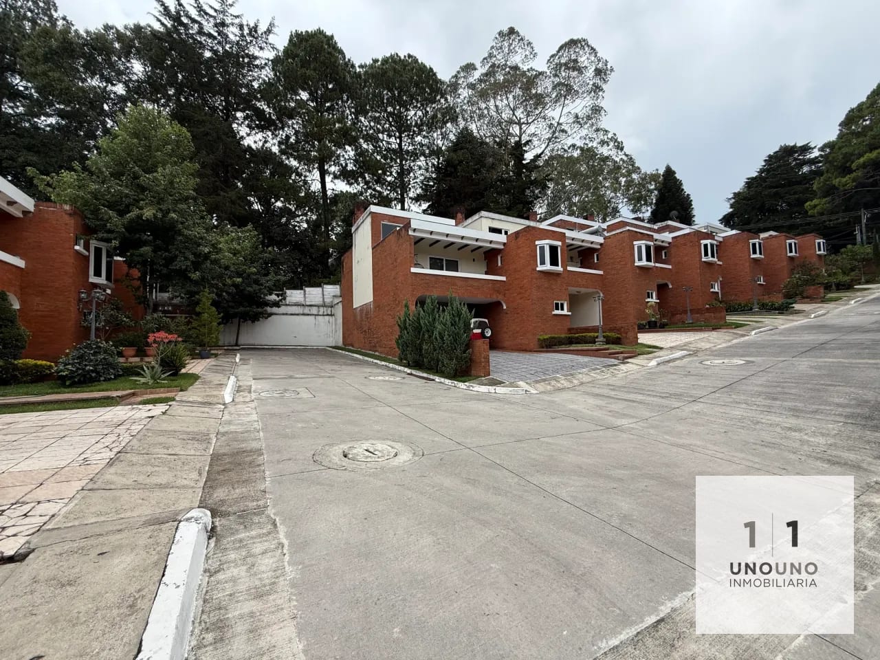 Casa en condominio en San Jorge Muxbal — Casa en Venta en Muxbal, Guatemala, Ciudad — foto 1 de 17