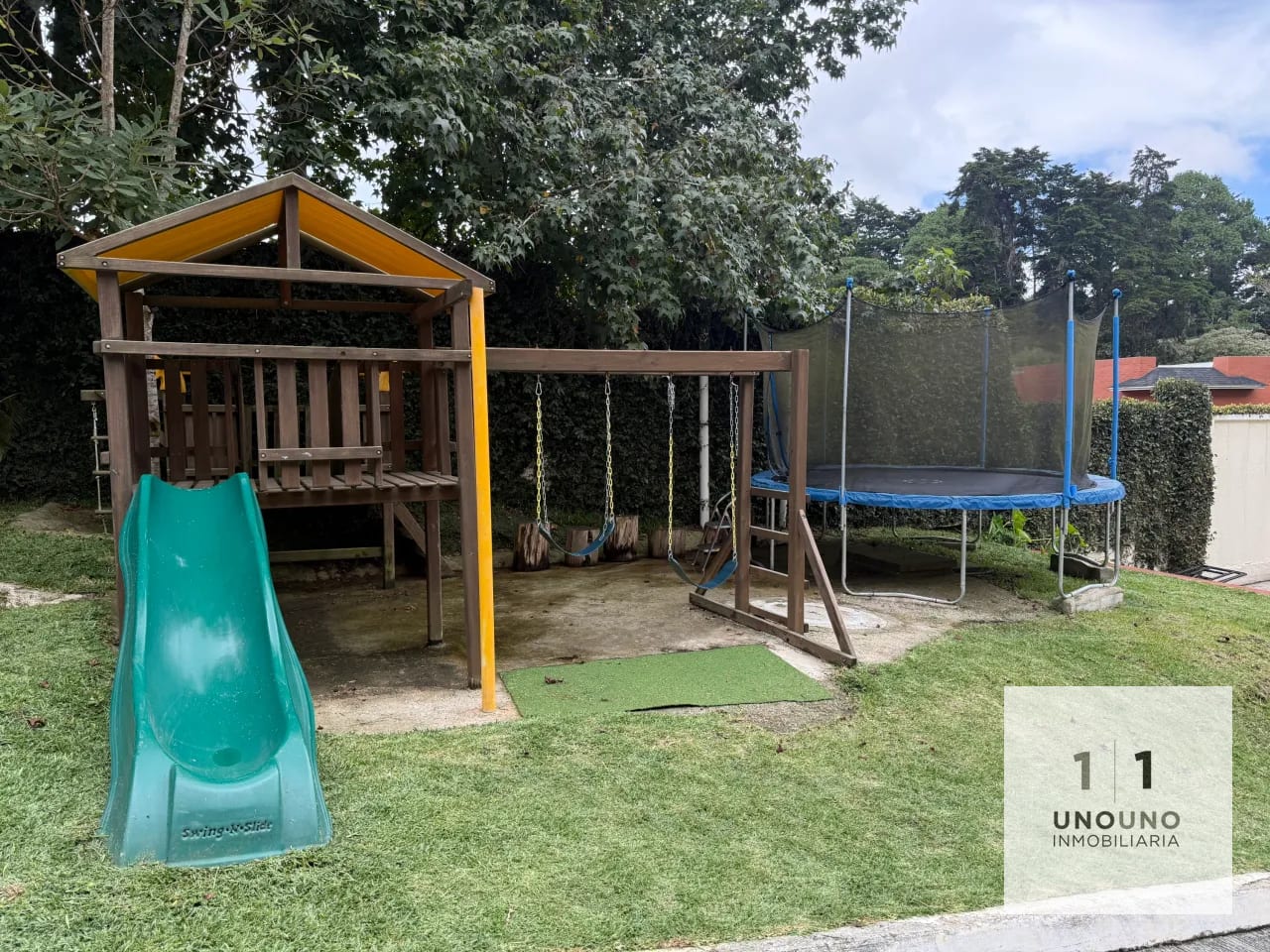 Casa en condominio en San Jorge Muxbal — Casa en Venta en Muxbal, Guatemala, Ciudad — foto 2 de 17