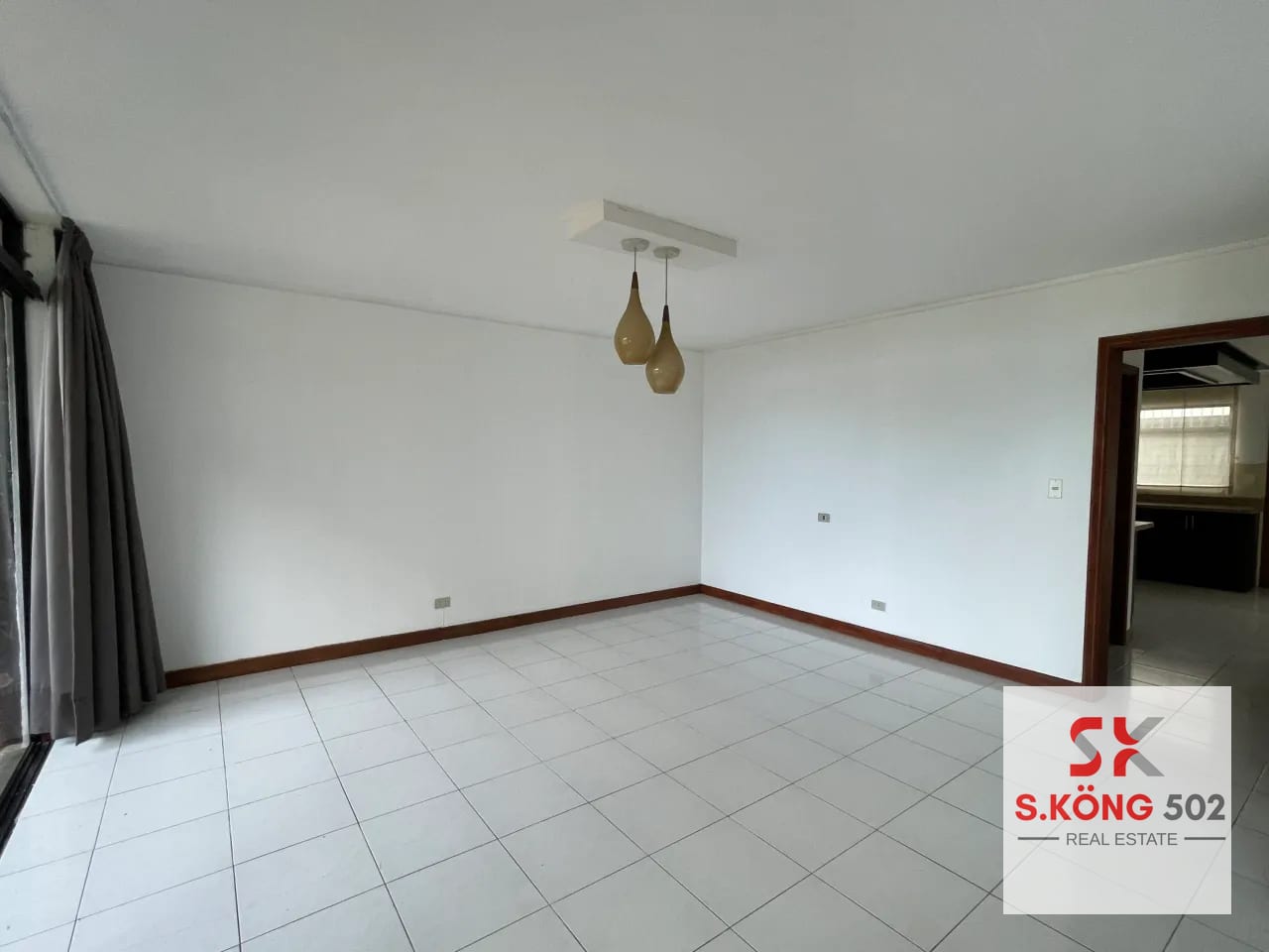 SE RENTA CASA GRANDE CON JARDÍN EN EL SOCORRO, Km. 12.7 HILLTOP, CES — Casa en Alquiler en El Socorro, Carretera a El Salvador, Guatemala, Ciudad — foto 8 de 17