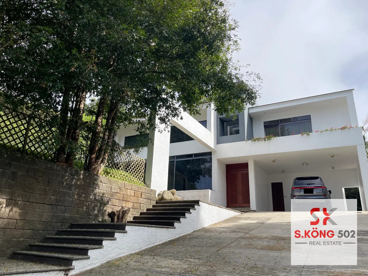 SE RENTA CASA GRANDE CON JARDÍN EN EL SOCORRO, Km. 12.7 HILLTOP, CES — Casa en Alquiler en El Socorro, Carretera a El Salvador, Guatemala, Ciudad — foto 1 de 17