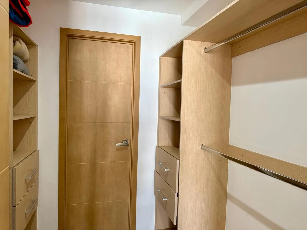 APARTAMENTO AMUEBLADO EN VENTA EN ZONA 10 CITY HAUS — Apartamento en Venta en City Haus, Zona 10, Guatemala, Ciudad — foto 14 de 17