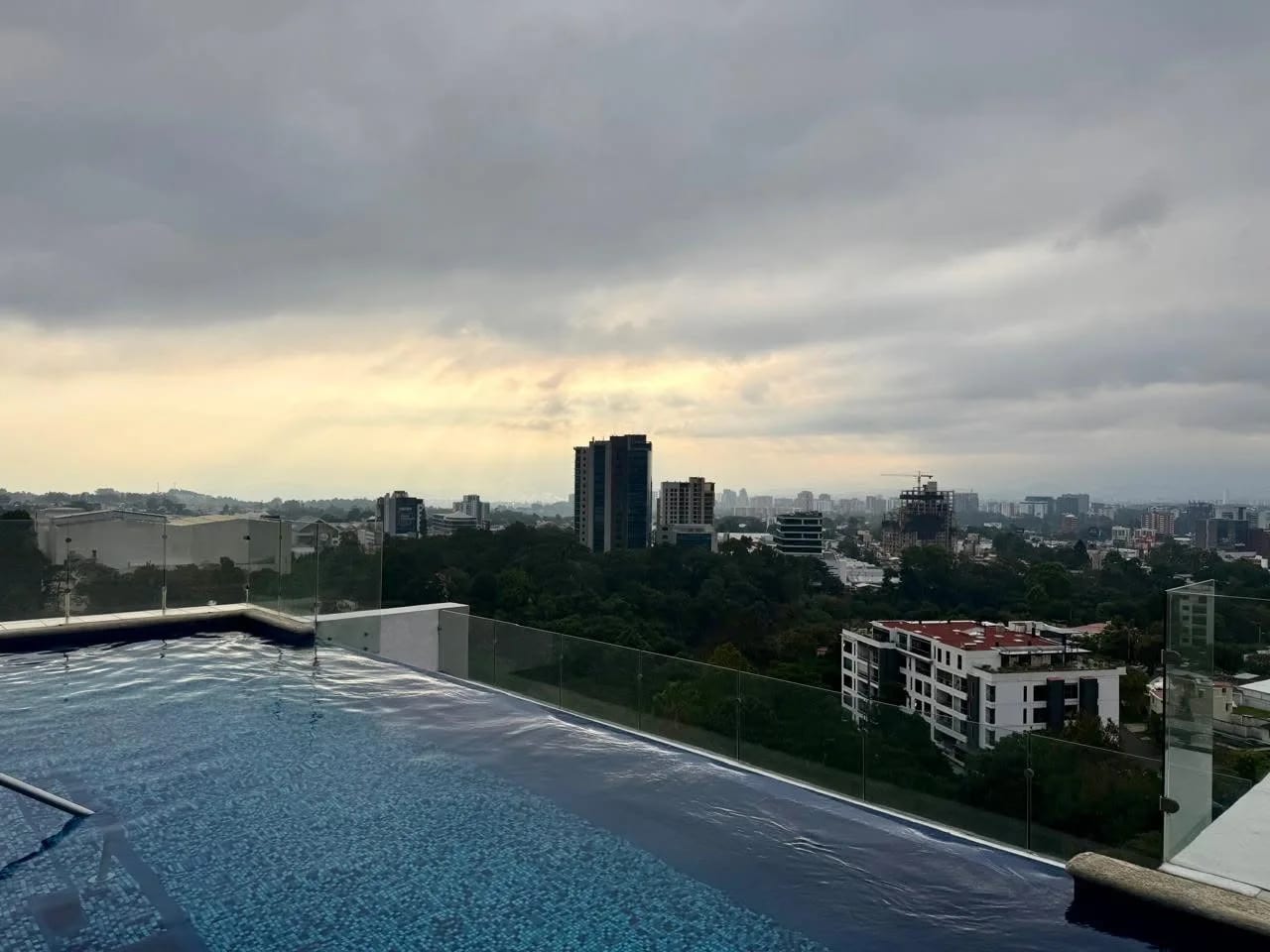 APARTAMENTO EN VENTA EN MOREA ZONA 15 — Apartamento en Venta en Morea, Zona 15, Guatemala, Ciudad — foto 1 de 17