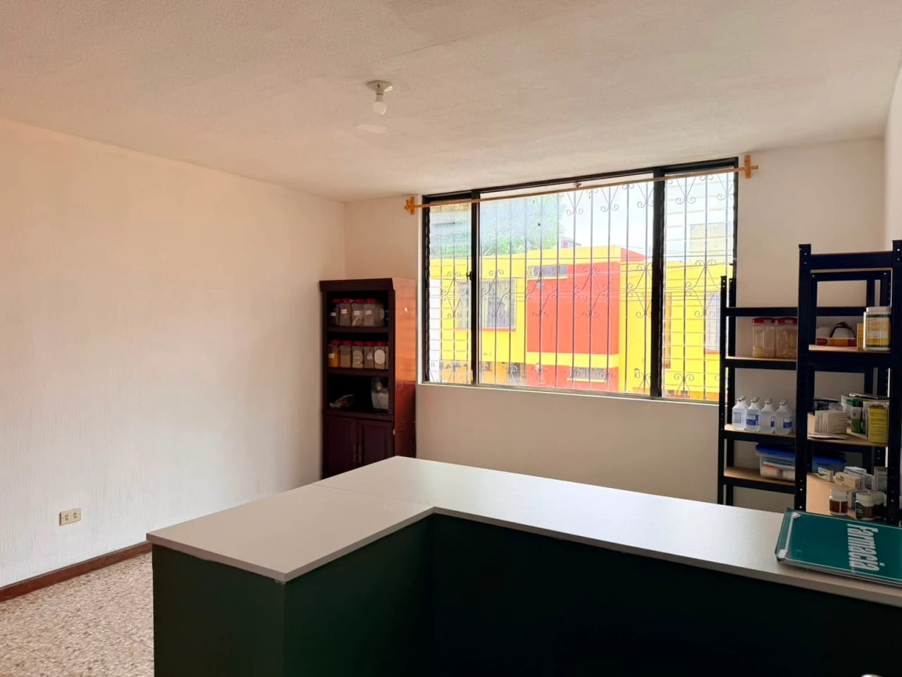 CASA PARA USO COMERCIAL EN RENTA EN ZONA 11 — Casa en Alquiler en Zona 11, Guatemala, Ciudad — foto 1 de 6