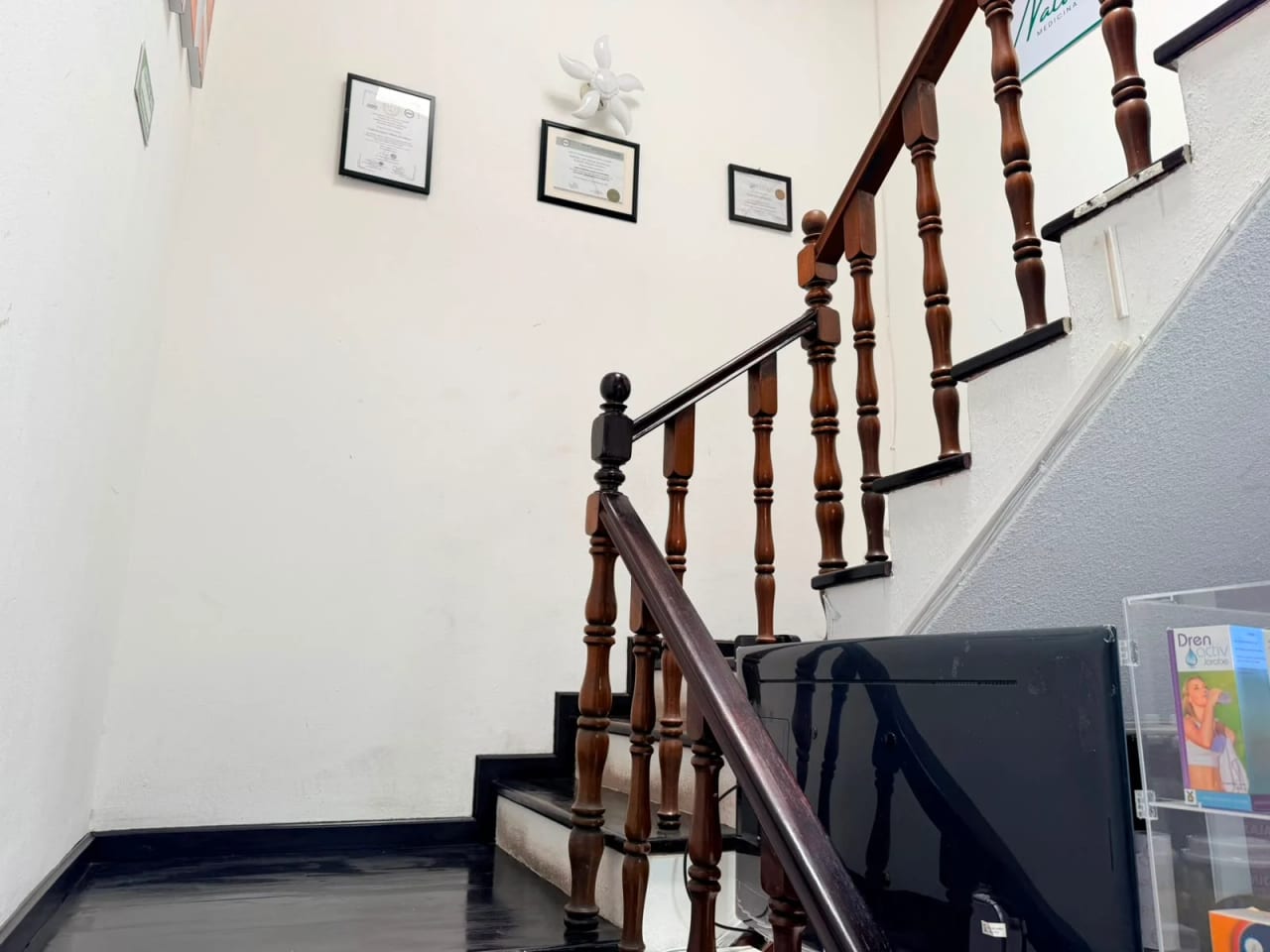 CASA PARA USO COMERCIAL EN RENTA EN ZONA 11 — Casa en Alquiler en Zona 11, Guatemala, Ciudad — foto 3 de 6