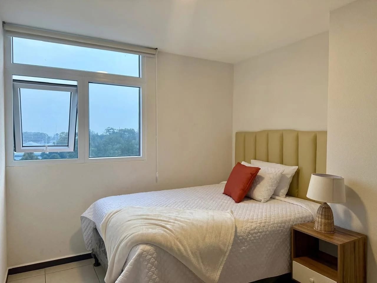 APARTAMENTO AMUEBLADO EN RENTA EN PARQUE SAN JORGE ZONA 11 — Apartamento en Alquiler en Parque San Jorge, Zona 11, Guatemala, Ciudad — foto 6 de 17