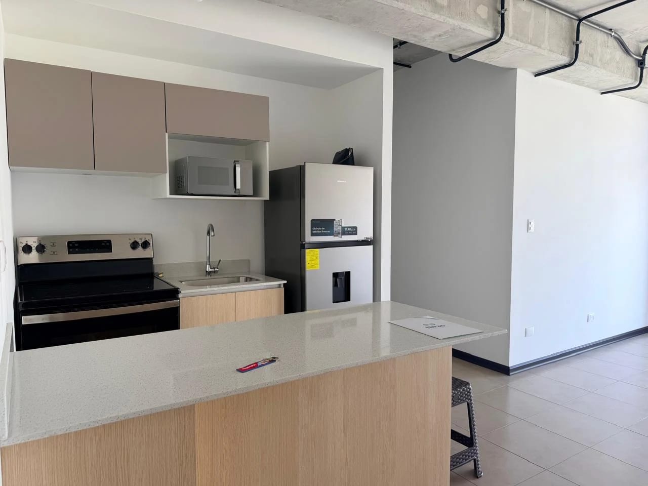 APARTAMENTO EN RENTA NIKAO ZONA 4 DE MIXCO — Apartamento en Alquiler en Zona 4 Mixco, Guatemala, Ciudad — foto 3 de 13