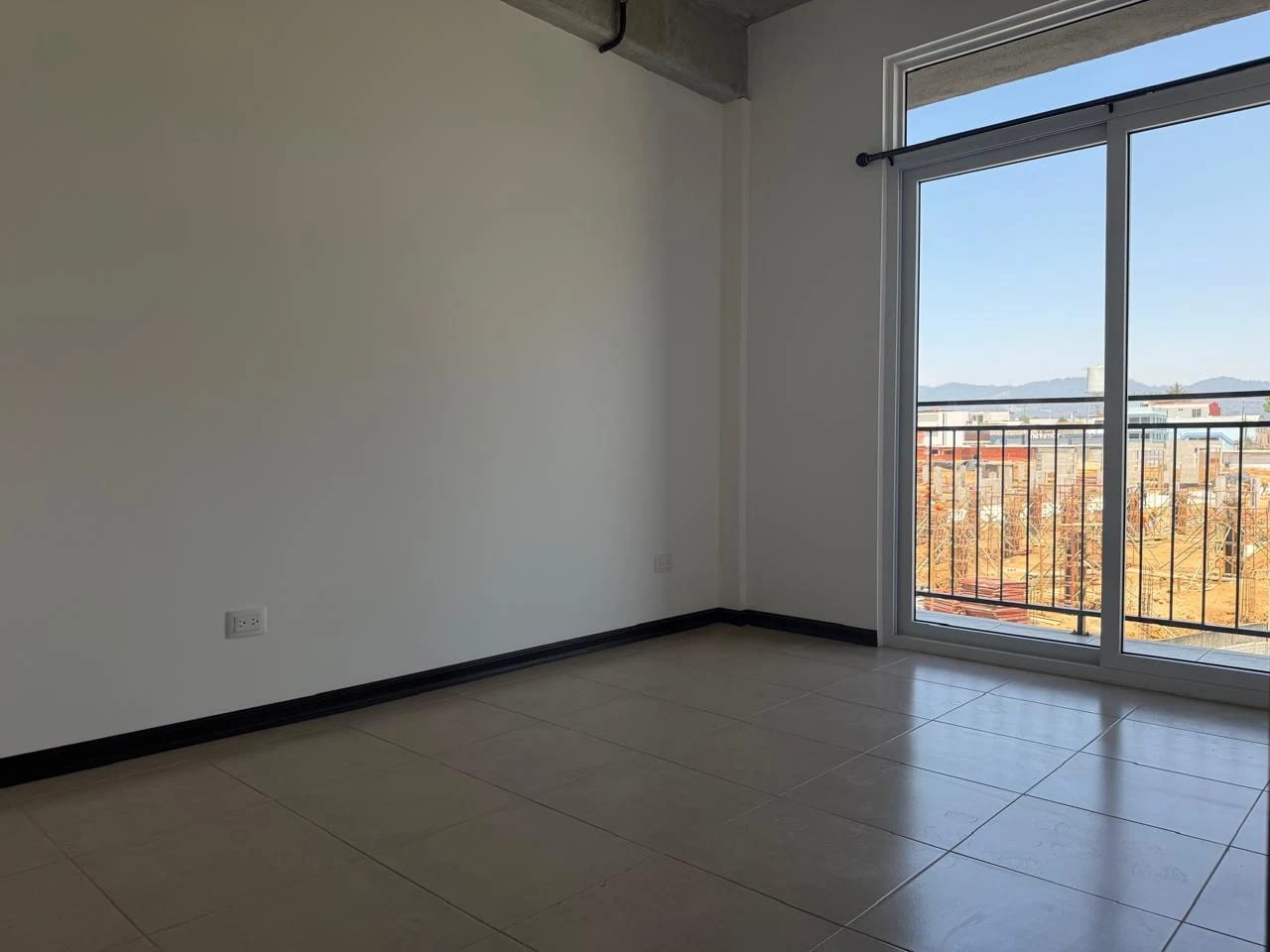 APARTAMENTO EN RENTA NIKAO ZONA 4 DE MIXCO — Apartamento en Alquiler en Zona 4 Mixco, Guatemala, Ciudad — foto 7 de 13