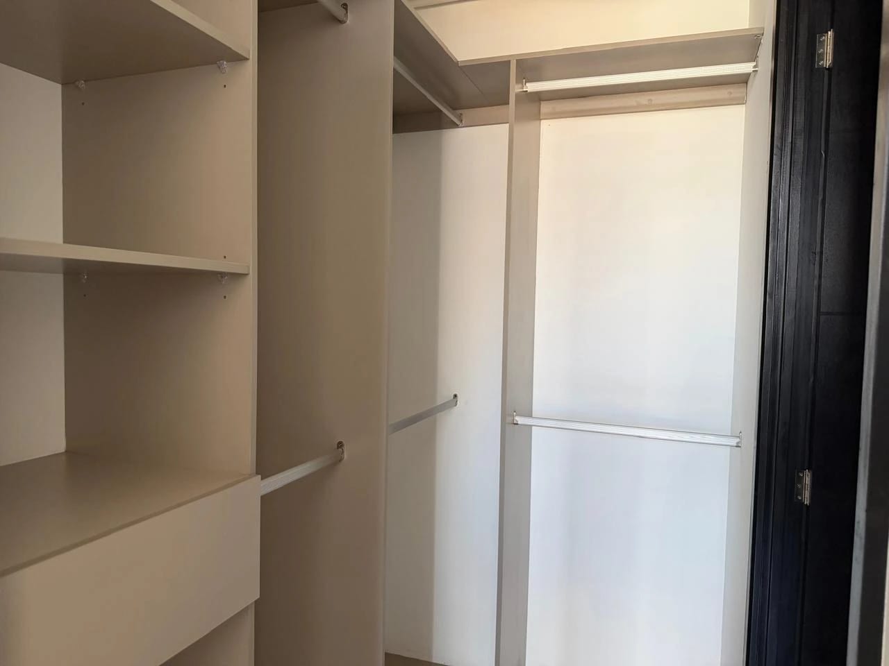APARTAMENTO EN RENTA NIKAO ZONA 4 DE MIXCO — Apartamento en Alquiler en Zona 4 Mixco, Guatemala, Ciudad — foto 9 de 13