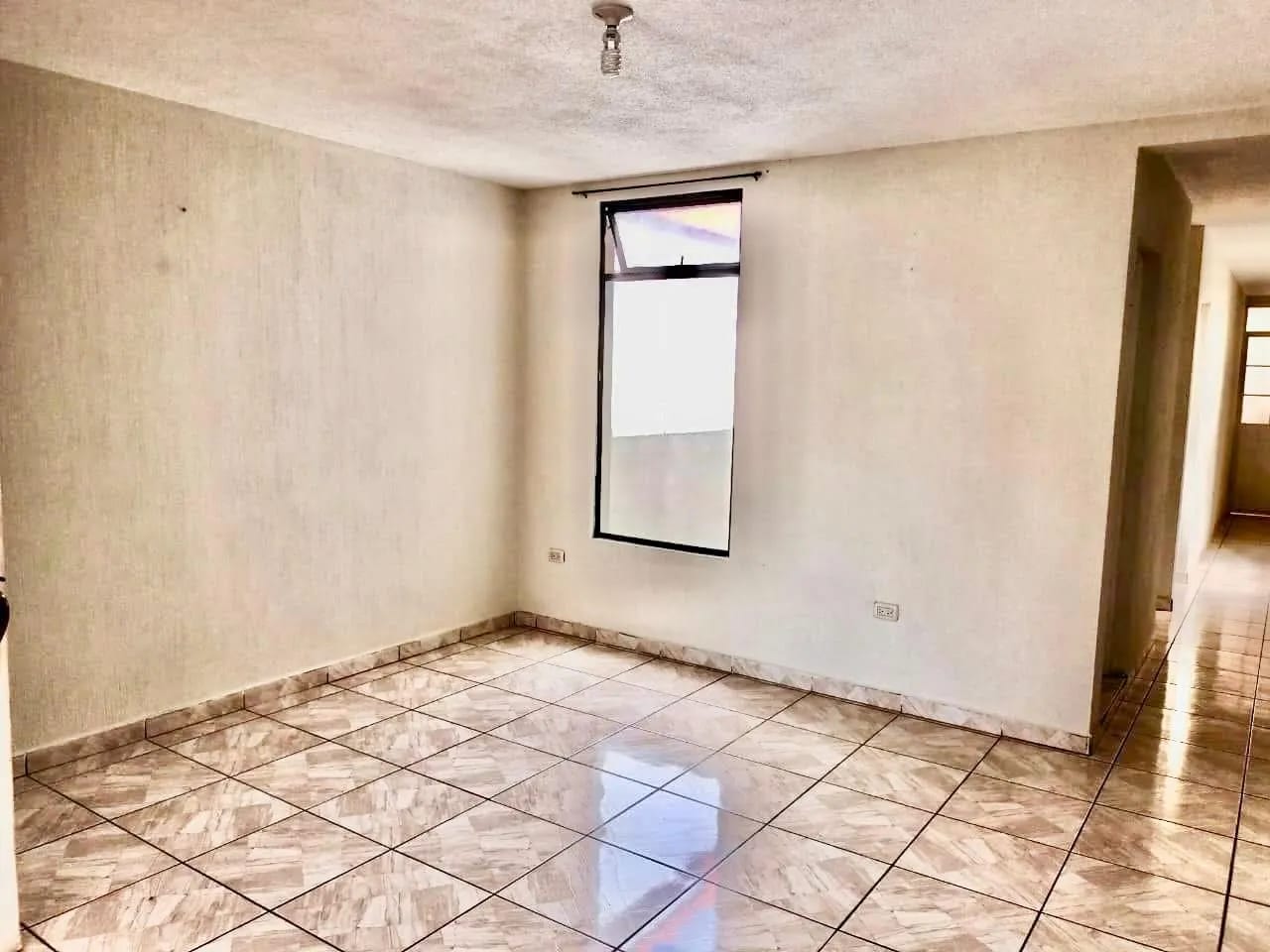 APARTAMENTO EN RENTA EN SAN CRISTOBAL SECTOR B2 — Apartamento en Alquiler en Zona 8 Mixco, Guatemala, Ciudad — foto 3 de 9
