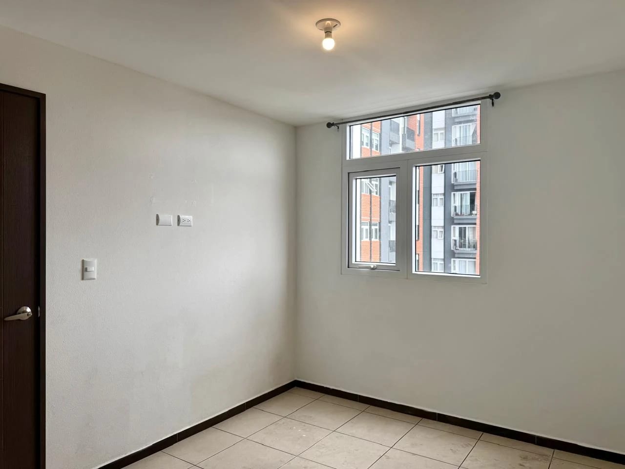 APARTAMENTO EN RENTA EN PARQUE SAN JORGE ZONA 11 — Apartamento en Alquiler en Parque San Jorge, Zona 11, Guatemala, Ciudad — foto 9 de 15