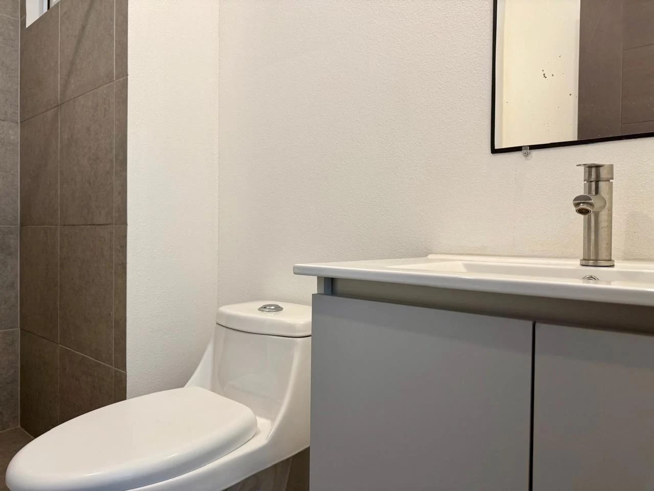 APARTAMENTO EN RENTA EN PARQUE SAN JORGE ZONA 11 — Apartamento en Alquiler en Parque San Jorge, Zona 11, Guatemala, Ciudad — foto 10 de 15