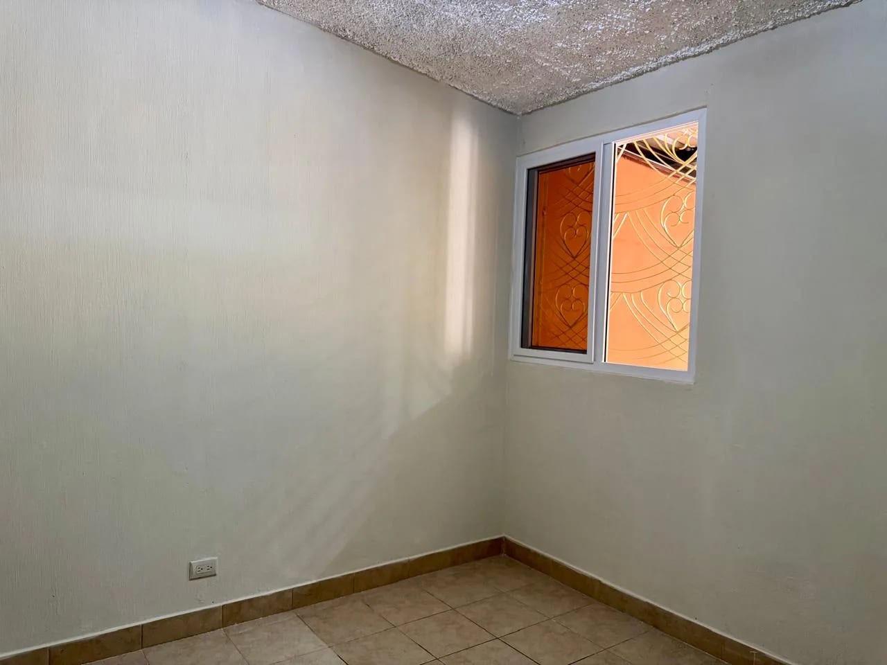 CASA EN VENTA EN ZONA 7. CIUDAD DE PLATA II — Casa en Venta en Ciudad de Plata, Zona 7, Guatemala, Ciudad — foto 4 de 17