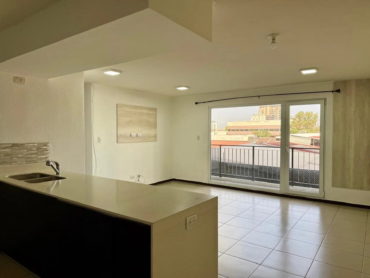 APARTAMENTO EN RENTA EN ZONA 11, PARQUE 11 — Apartamento en Alquiler en Parque 11, Zona 11, Guatemala, Ciudad — foto 4 de 17