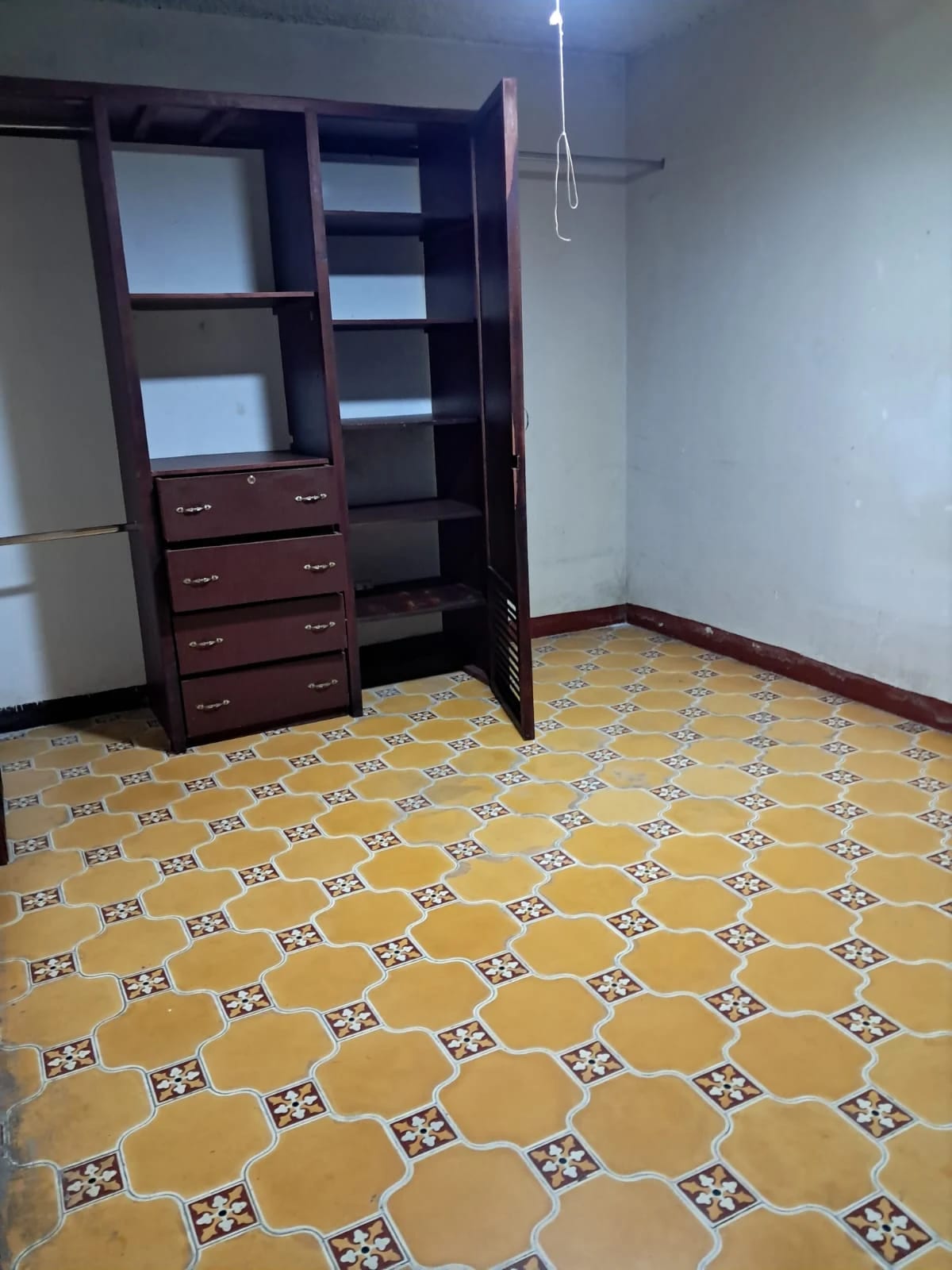 CASA EN VENTA EN ZONA 5, COLONIA ABRIL — Casa en Venta en Colonia Abril, Zona 5, Guatemala, Ciudad — foto 6 de 10