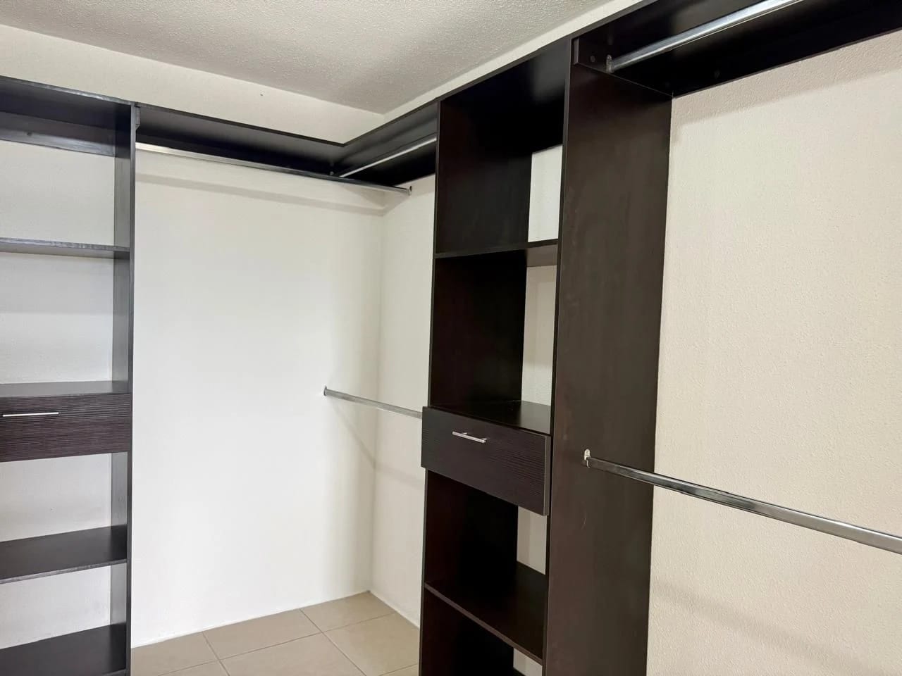 APARTAMENTO EN RENTA EN ZONA 11, PARQUE 11 — Apartamento en Alquiler en Parque 11, Zona 11, Guatemala, Ciudad — foto 10 de 16