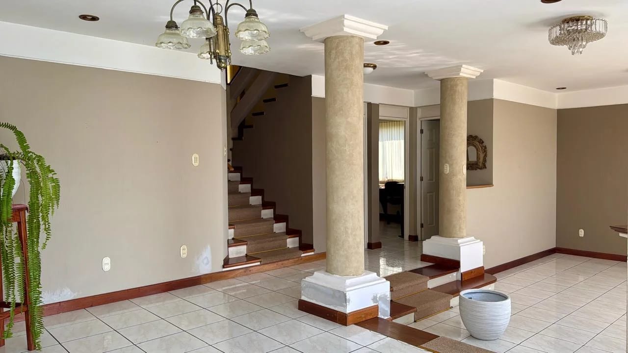 CASA EN VENTA EN CARRETERA A EL SALVADOR, KM 18.5, ACCESO POR LA BRECHA — Casa en Venta en Bosques de Villa Verde, Carretera a El Salvador, Guatemala, Ciudad — foto 1 de 16