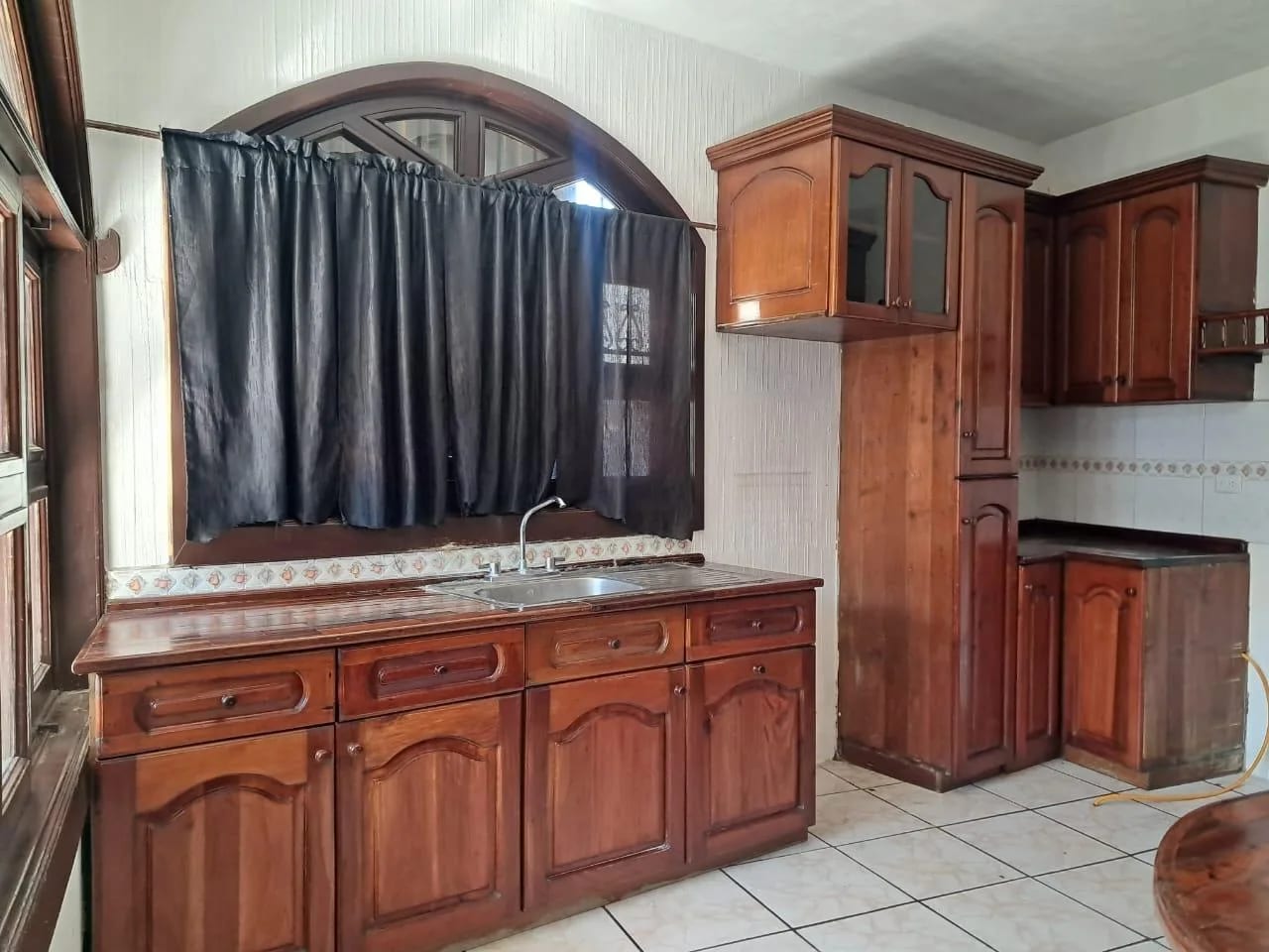PROPIEDAD EN VENTA EN COBÁN, ALTA VERAPAZ — Casa en Venta en Cobán, Alta Verapaz — foto 6 de 17