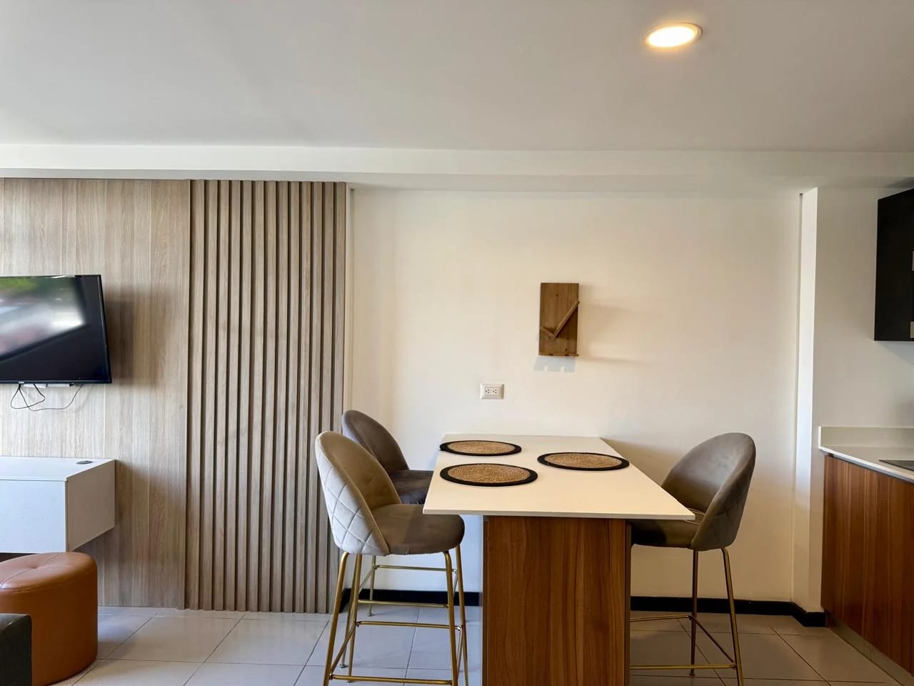 APARTAMENTO AMUEBLADO EN VENTA EN ZONA 14, LA VILLA, MERAKI 14 — Apartamento en Venta en Meraki Z14, Zona 14, Guatemala, Ciudad — foto 3 de 15