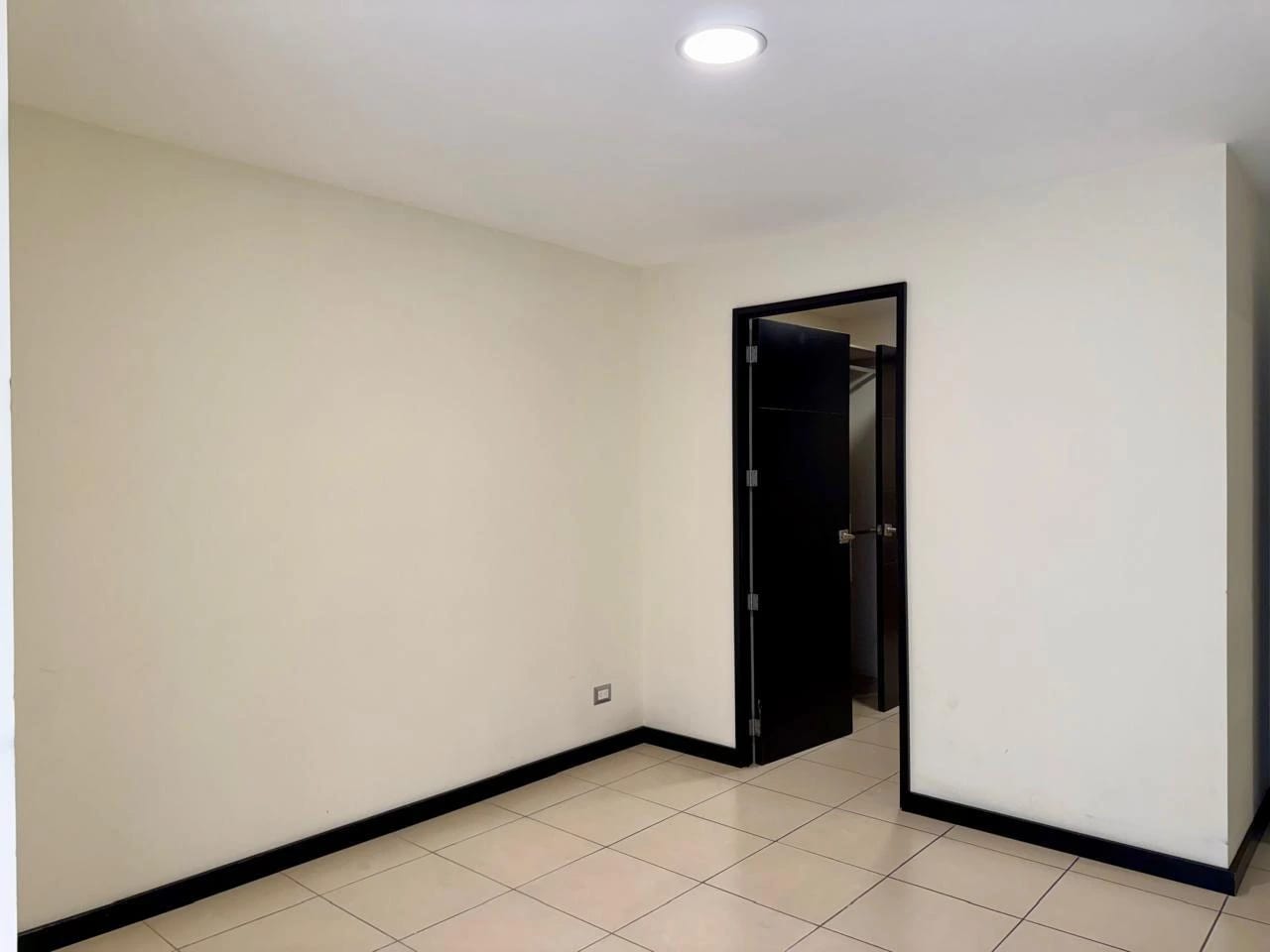 APARTAMENTO EN RENTA EN ZONA 11, MIRAGE — Apartamento en Alquiler en Mirage las charcas, Zona 11, Guatemala, Ciudad — foto 5 de 12