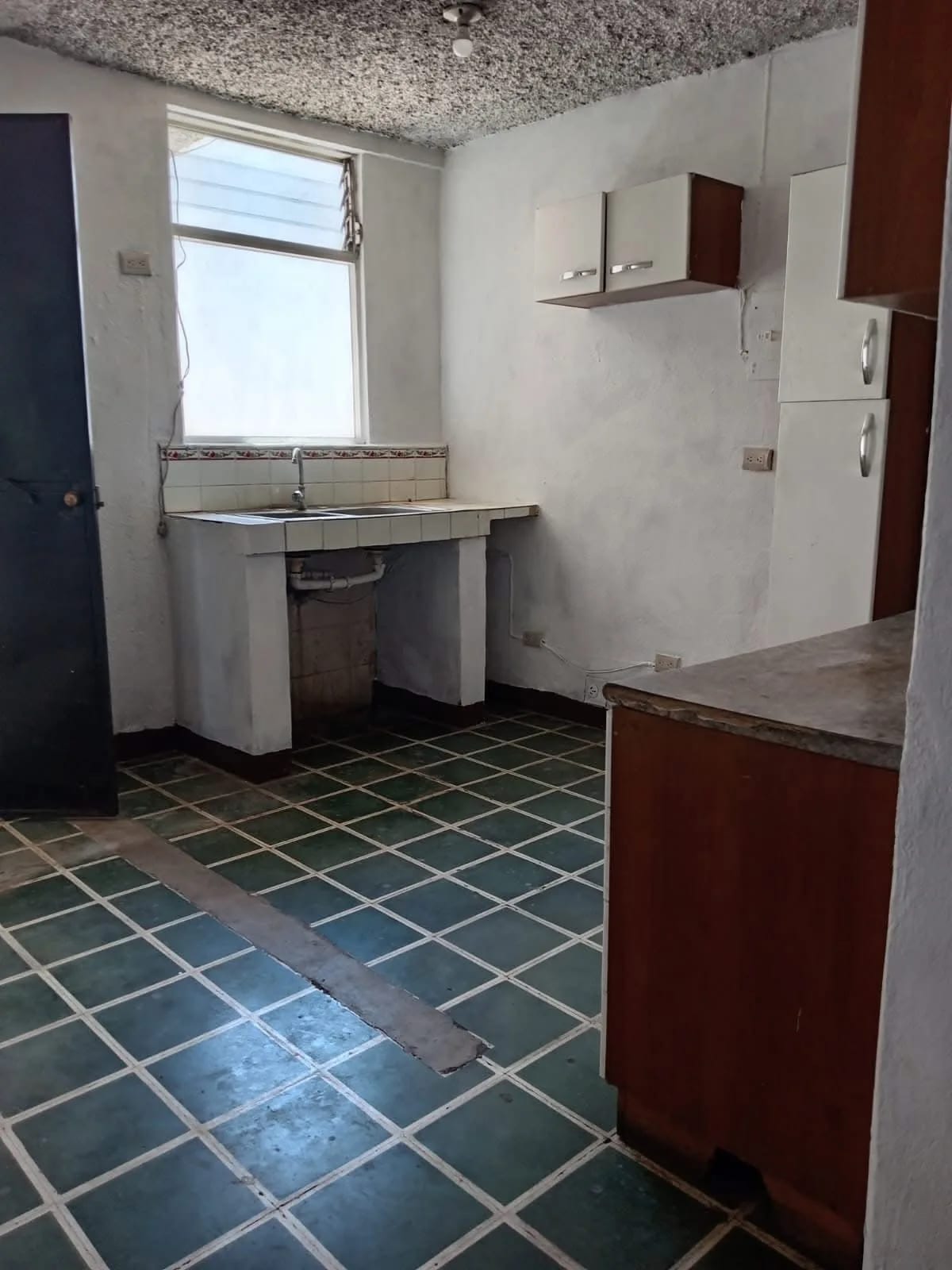 CASA EN VENTA EN ZONA 11, COLONIA GRANAI I — Casa en Venta en Granai & Townson, Zona 11, Guatemala, Ciudad — foto 5 de 17