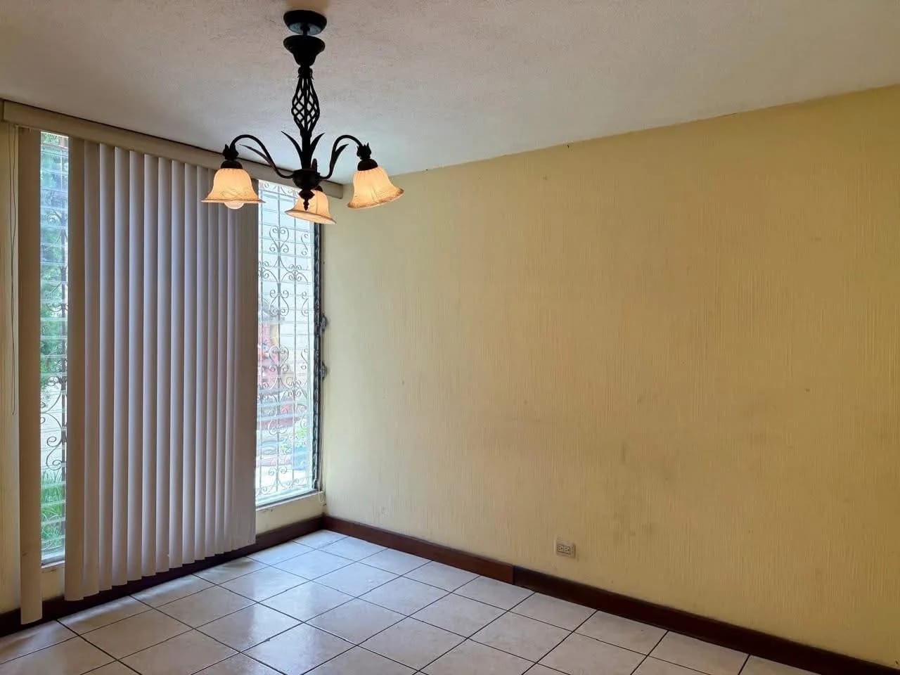 Casa en Venta en Zona 11, en Condominio — Casa en Alquiler en Colonia Mariscal, Zona 11, Guatemala, Ciudad — foto 1 de 16